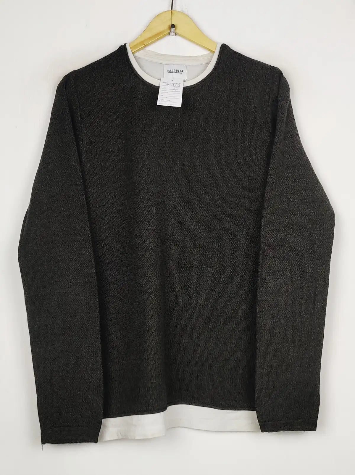 Buy online pre-used pre-loved 100% authentic & Original branded Pull&Bear (JS-9313) available in Pakistan. Top international brands avilable.