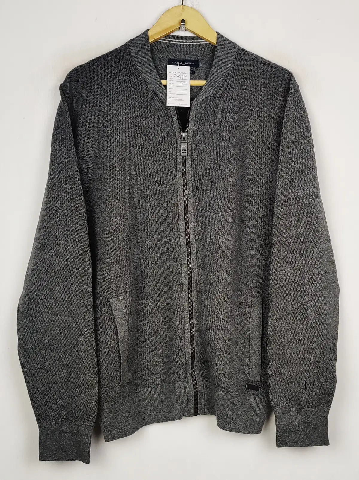 Buy online pre-used pre-loved 100% authentic & Original branded Casa Moda (JS-9316) available in Pakistan. Top international brands avilable.