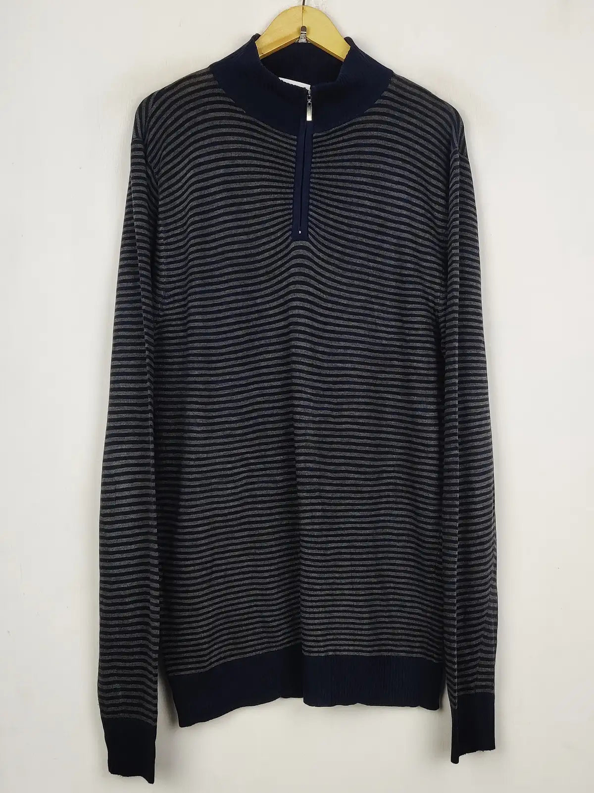 Buy online pre-used pre-loved 100% authentic & Original branded Unknown Brand (JS-9394) available in Pakistan. Top international brands avilable.
