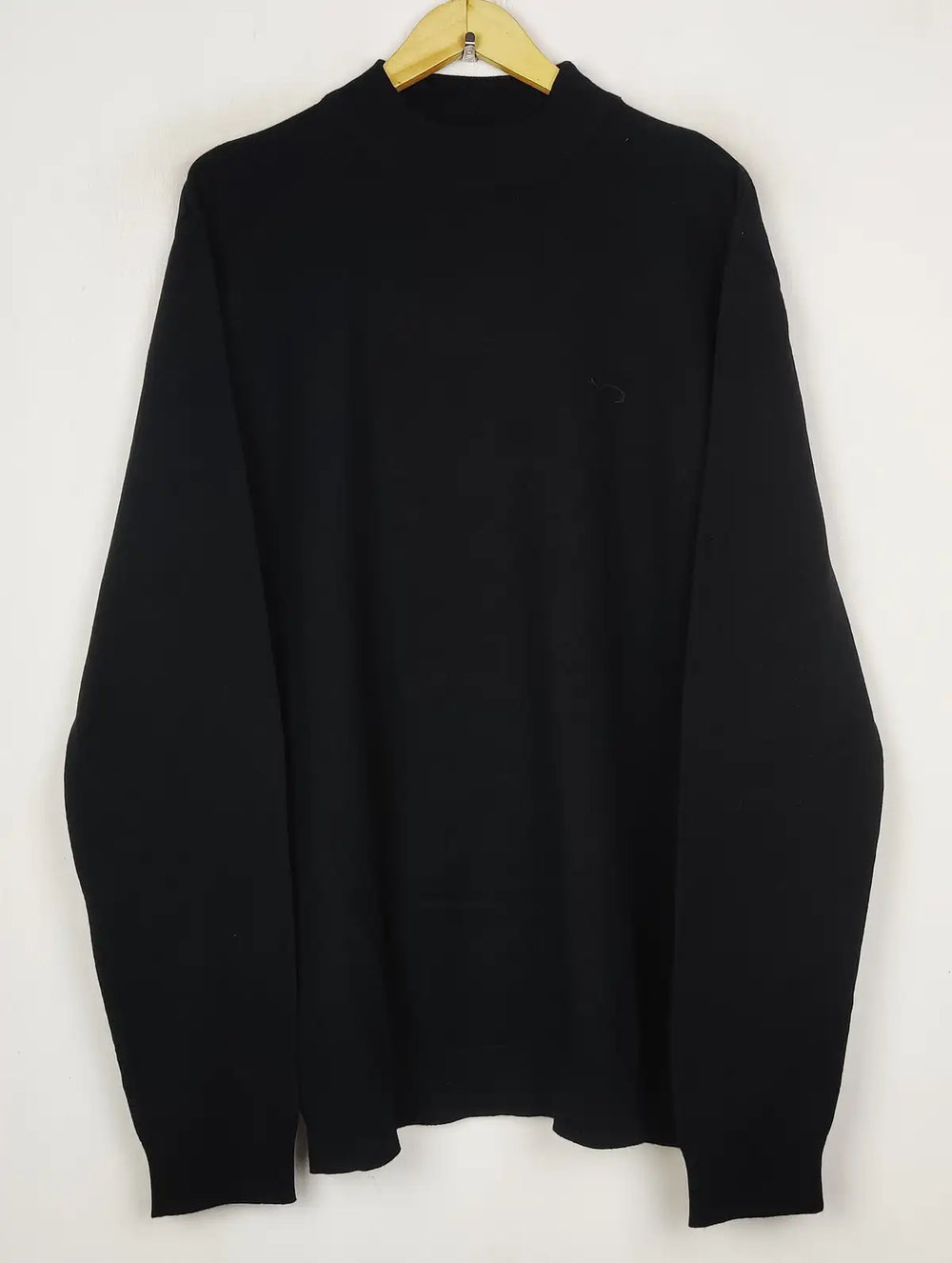Buy online pre-used pre-loved 100% authentic & Original branded Jack & Jones (JS-9410) available in Pakistan. Top international brands avilable.
