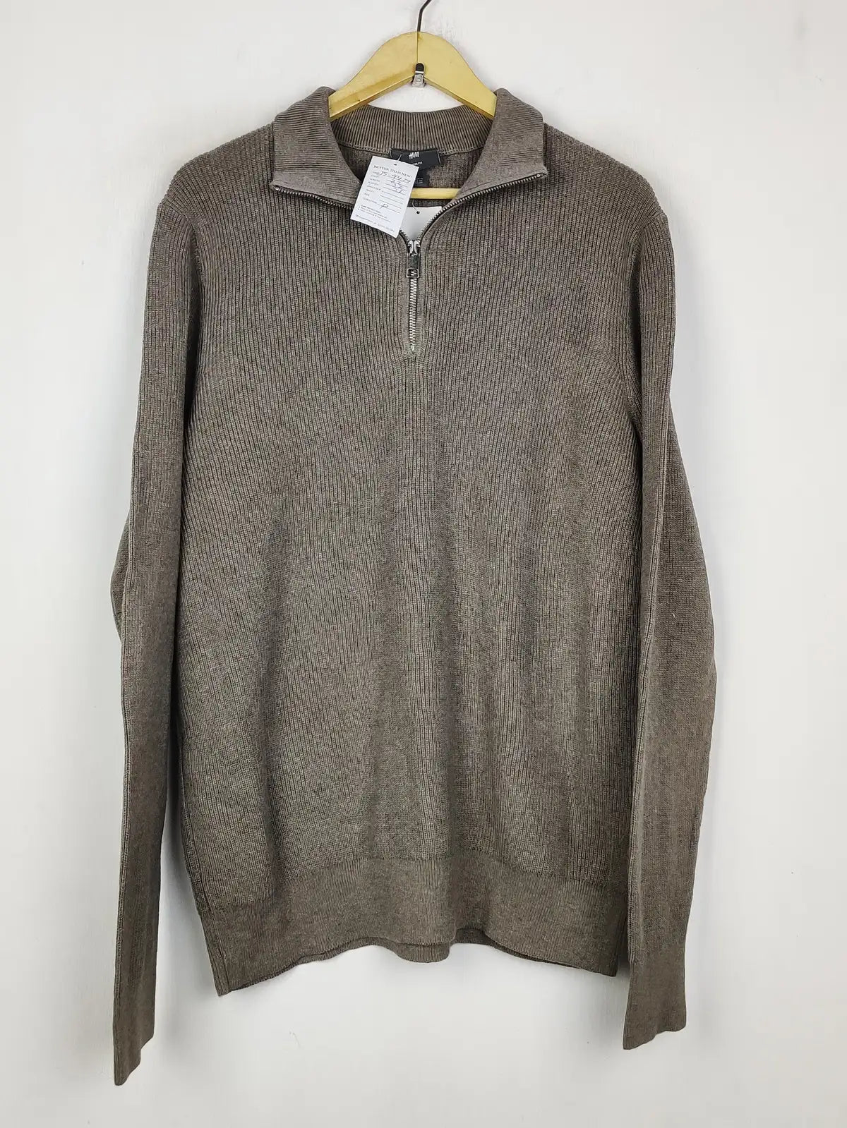 Buy online pre-used pre-loved 100% authentic & Original branded H&M (JS-9479) available in Pakistan. Top international brands avilable.
