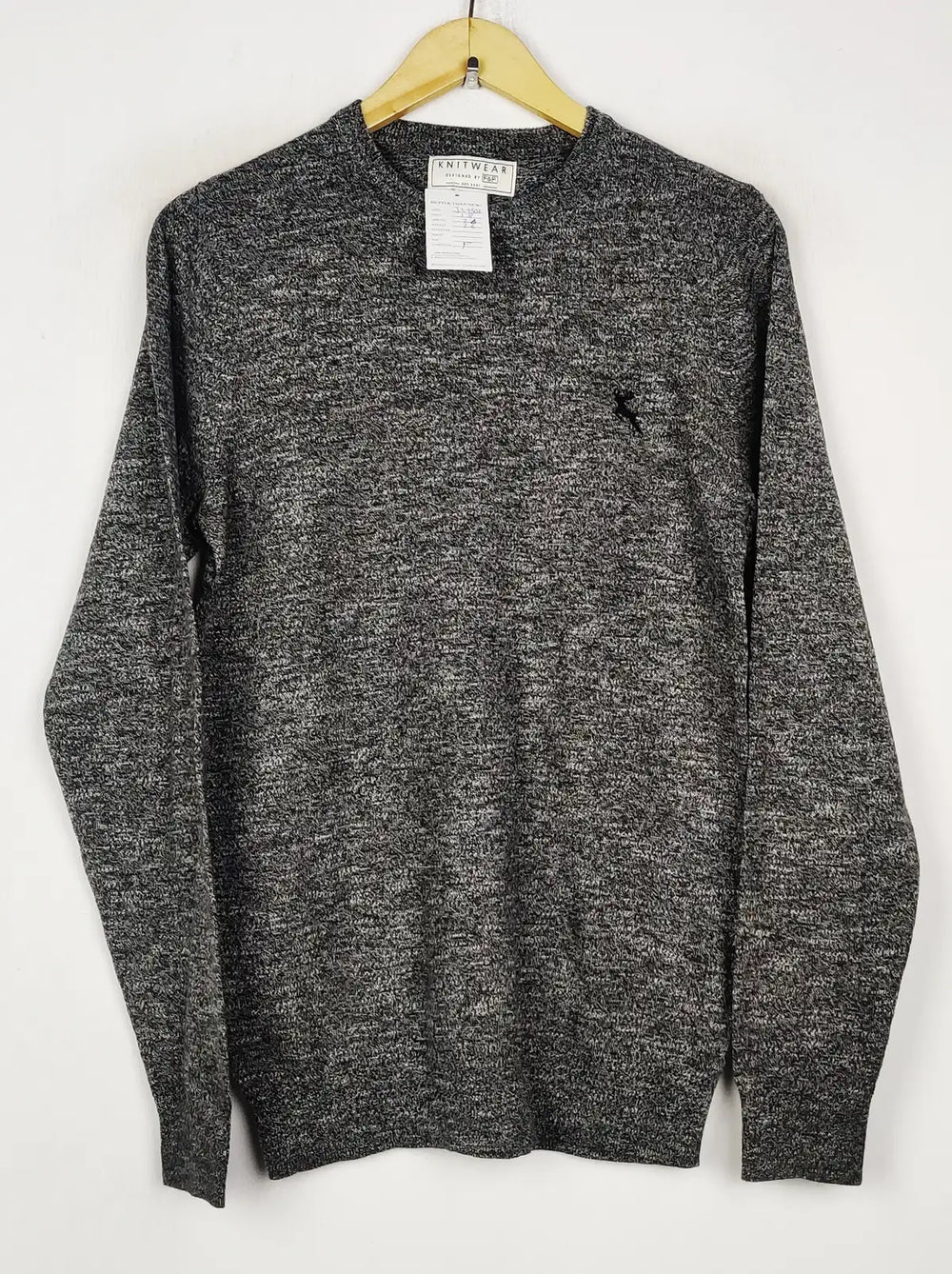 Buy online pre-used pre-loved 100% authentic & Original branded F&F (JS-9502) available in Pakistan. Top international brands avilable.