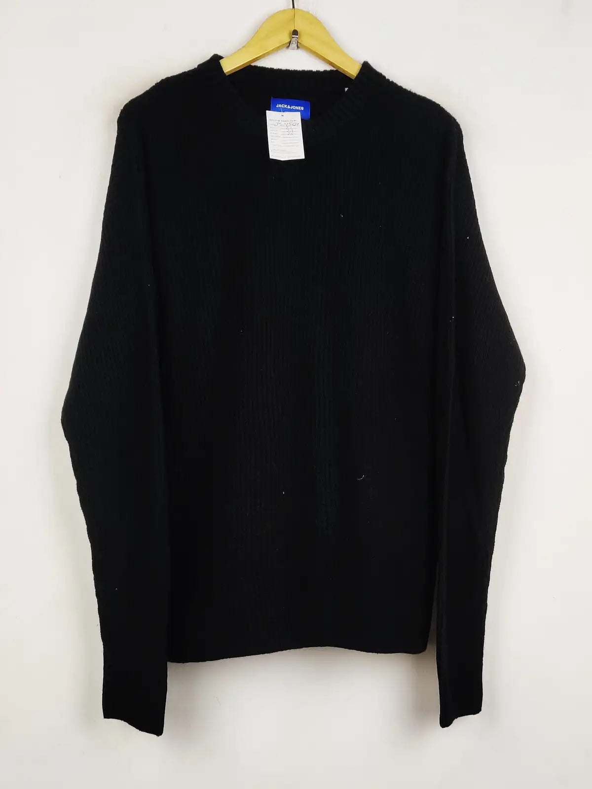 Buy online pre-used pre-loved 100% authentic & Original branded Jack & Jones (JS-9569) available in Pakistan. Top international brands avilable.