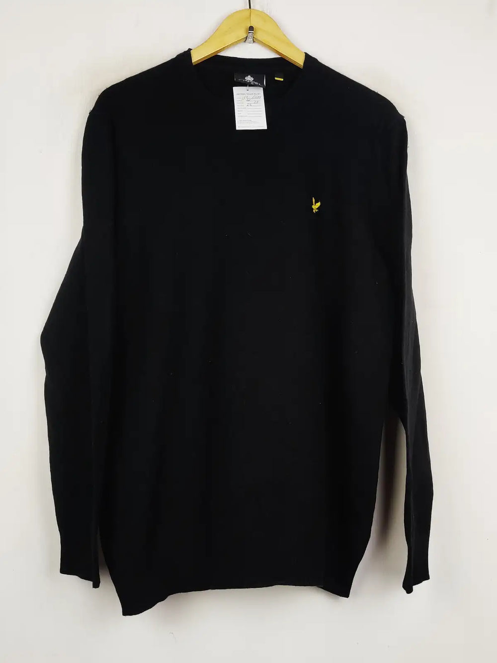 Buy online pre-used pre-loved 100% authentic & Original branded Lyle & Scott (JS-9585) available in Pakistan. Top international brands avilable.