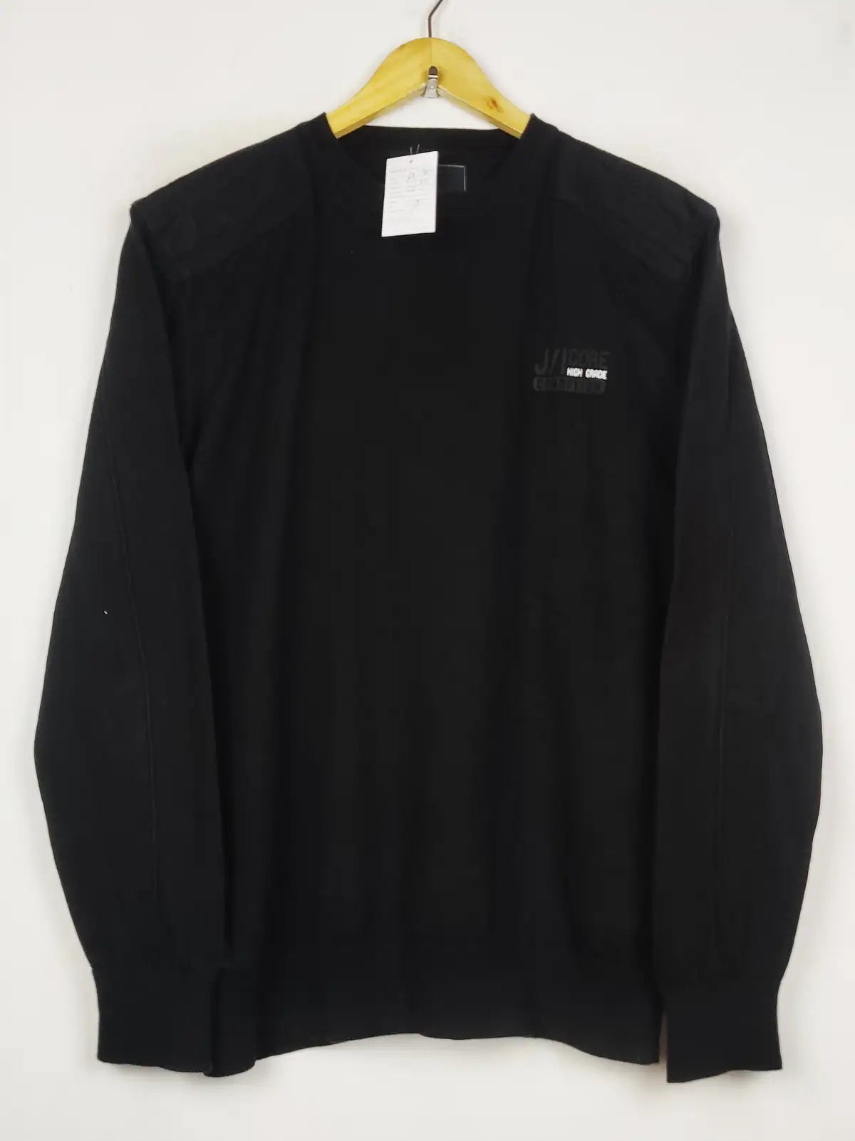 Buy online pre-used pre-loved 100% authentic & Original branded Jack & Jones (JS-9614) available in Pakistan. Top international brands avilable.