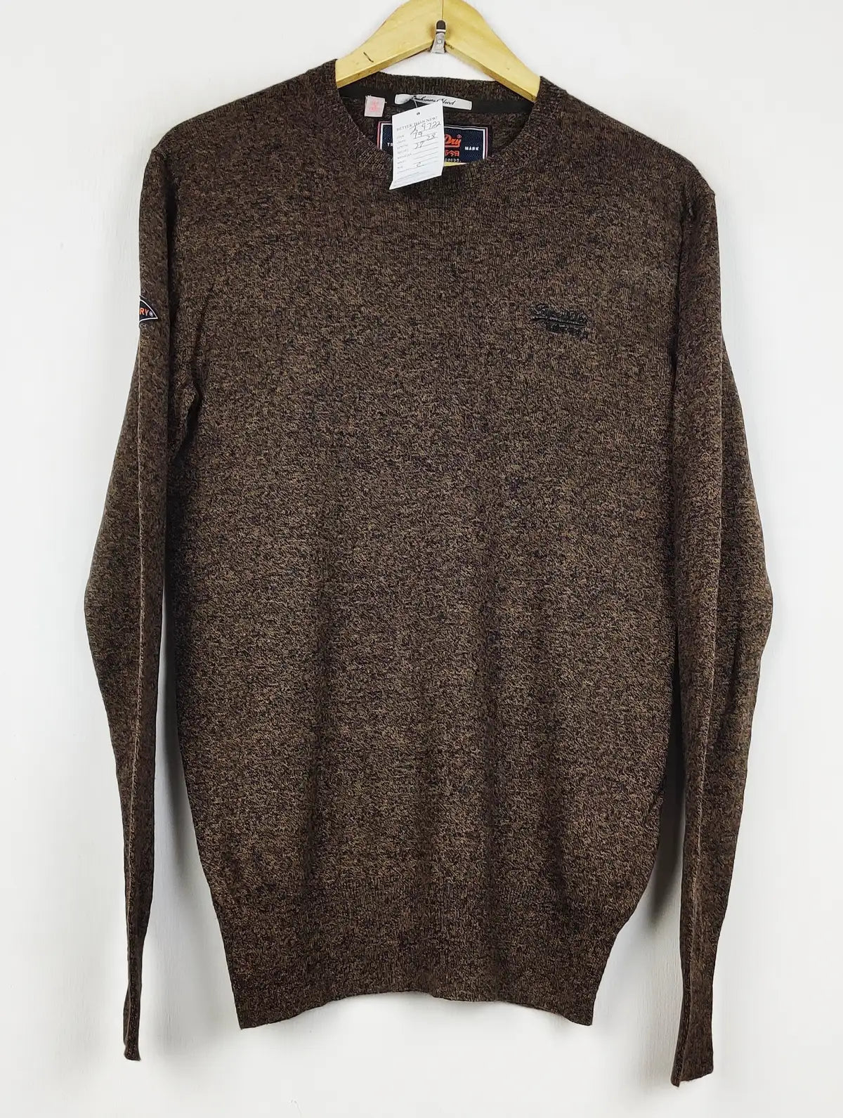 Buy online pre-used pre-loved 100% authentic & Original branded Superdry (JS-9722) available in Pakistan. Top international brands avilable.