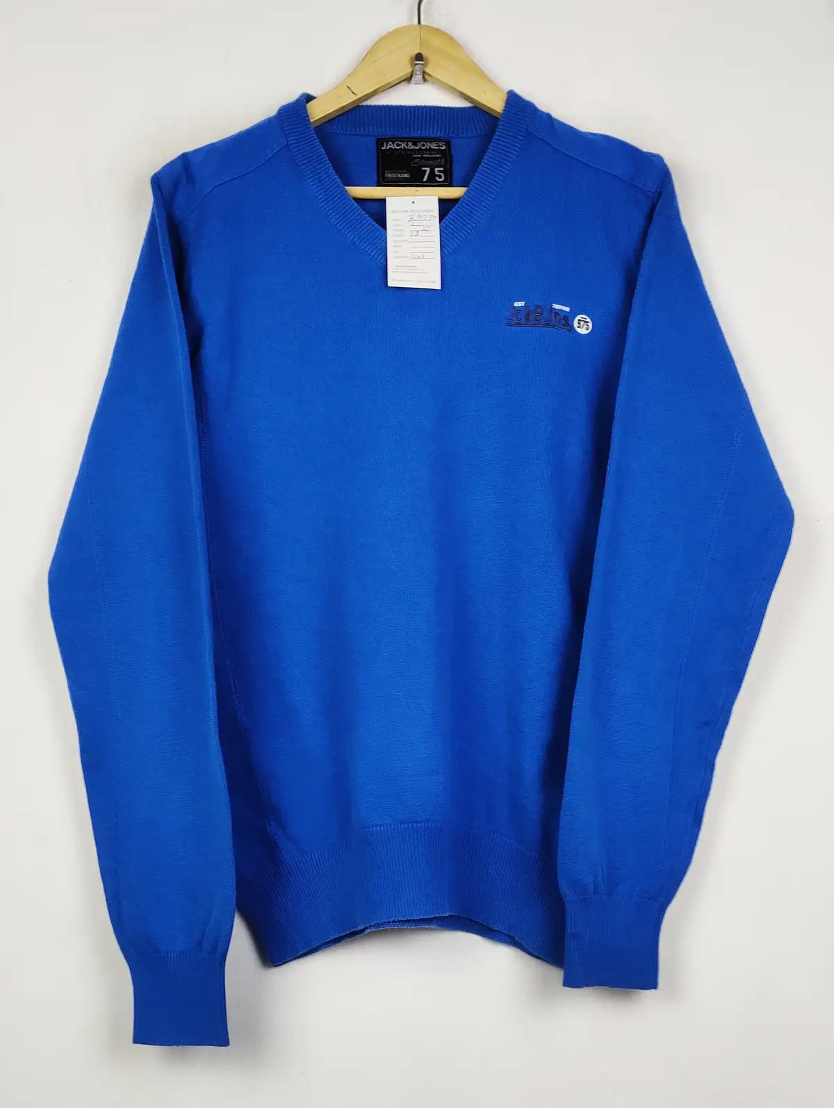Buy online pre-used pre-loved 100% authentic & Original branded Jack & Jones (JS-9734) available in Pakistan. Top international brands avilable.