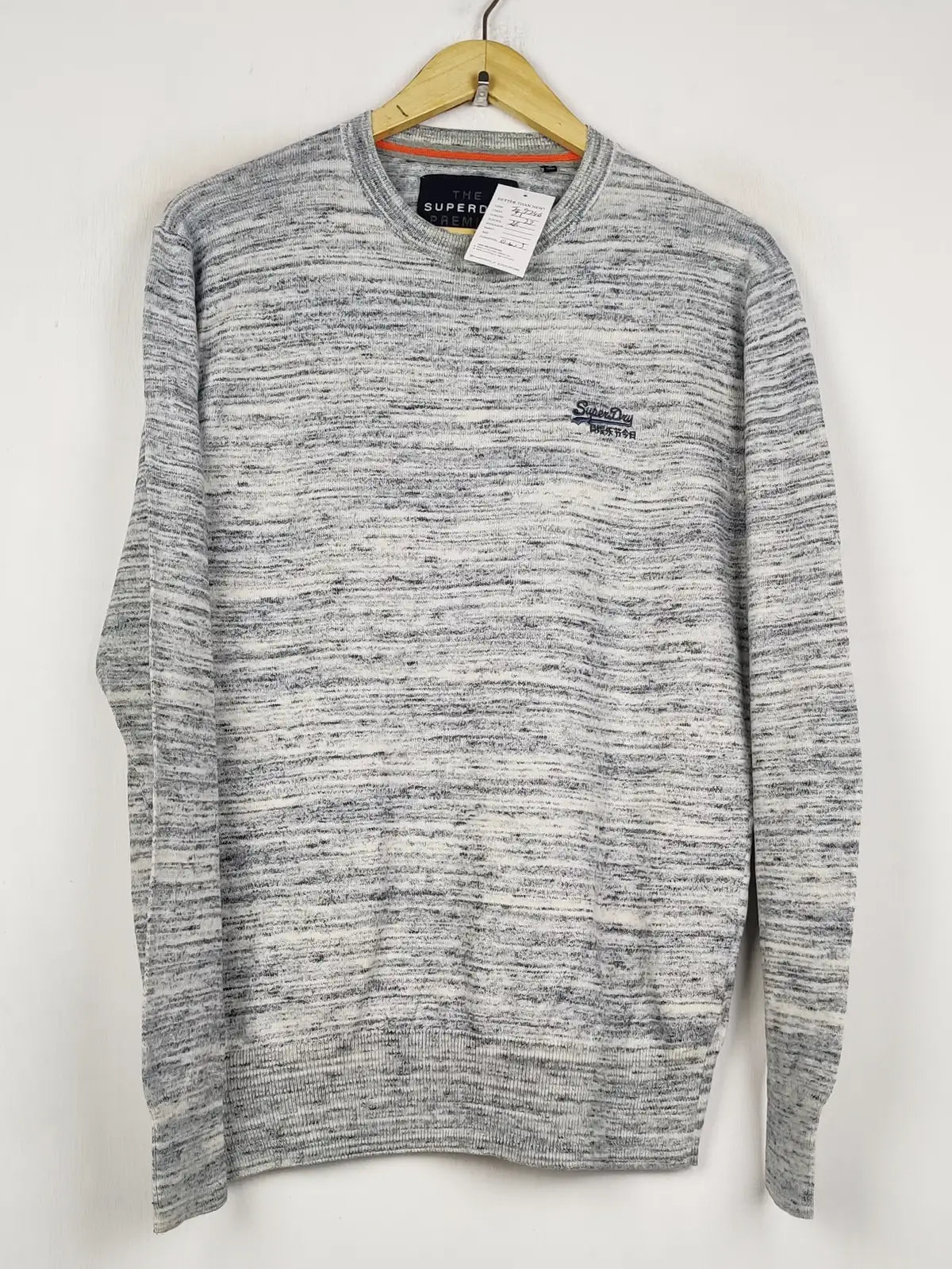 Buy online pre-used pre-loved 100% authentic & Original branded Superdry (JS-9746) available in Pakistan. Top international brands avilable.