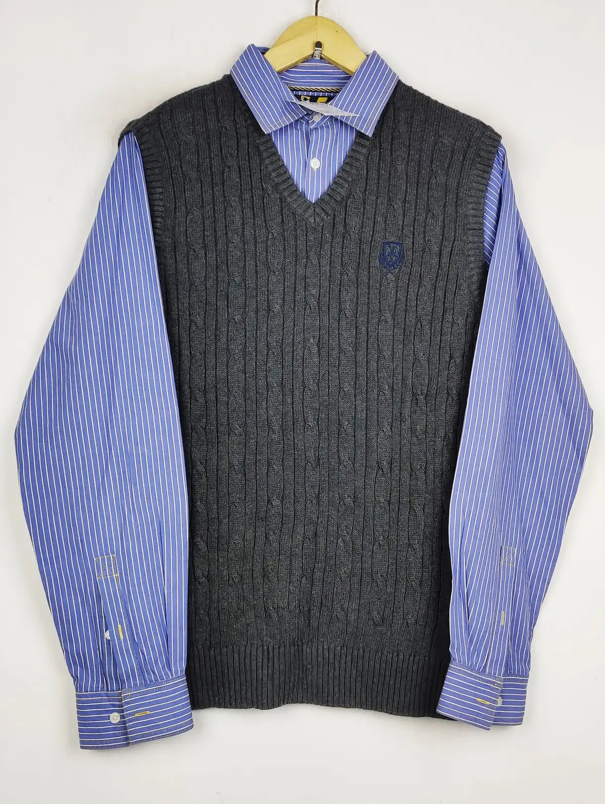 Buy online pre-used pre-loved 100% authentic & Original branded Next (JS-9774) available in Pakistan. Top international brands avilable.