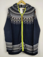 Buy online pre-used pre-loved 100% authentic & Original branded Alife & Kickin (JS-9826) available in Pakistan. Top international brands avilable.