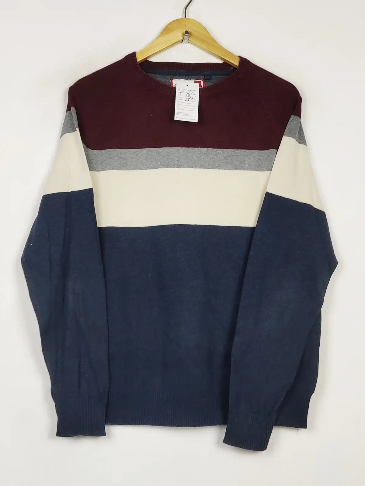 Buy online pre-used pre-loved 100% authentic & Original branded Centered (JS-9874) available in Pakistan. Top international brands avilable.