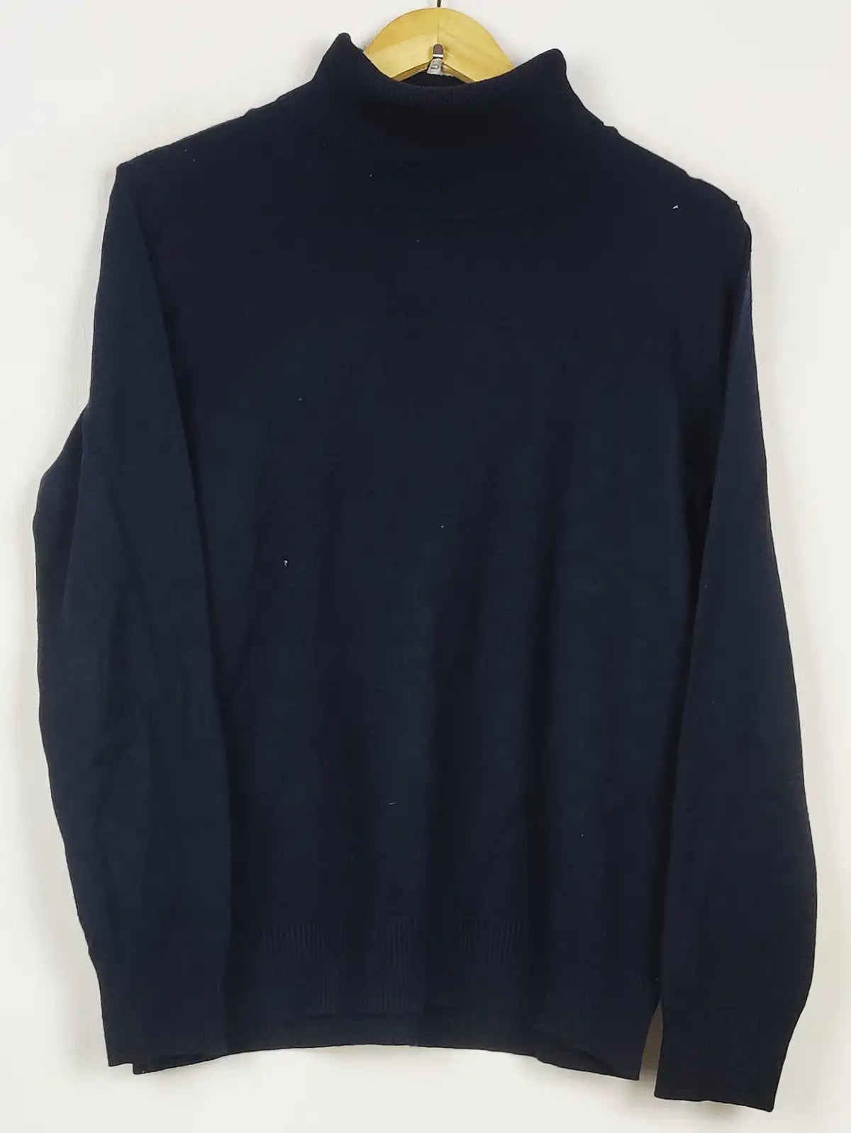 Buy online pre-used pre-loved 100% authentic & Original branded Giorgio (JS-9876) available in Pakistan. Top international brands avilable.
