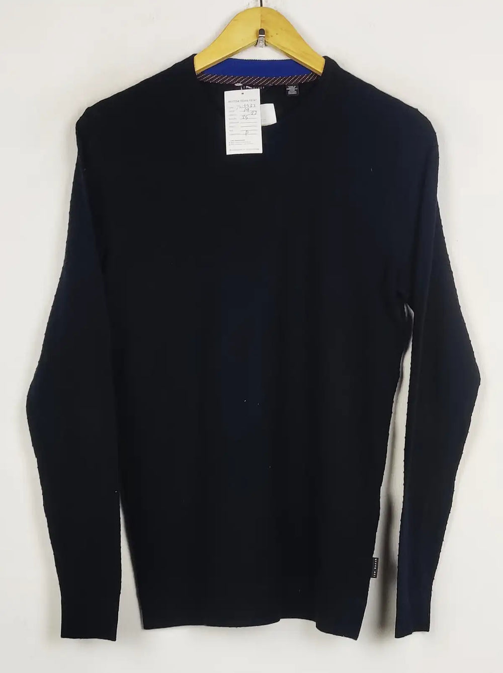 Buy online pre-used pre-loved 100% authentic & Original branded T.E.D. B.A.K.E.R (JS-9937) available in Pakistan. Top international brands avilable.