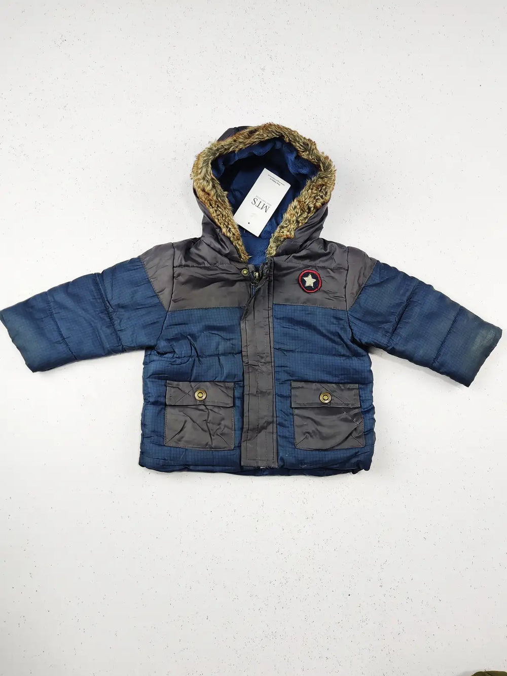 Buy online pre-used pre-loved 100% authentic & Original branded Nutmeg (KJB-264) available in Pakistan. Top international brands avilable.