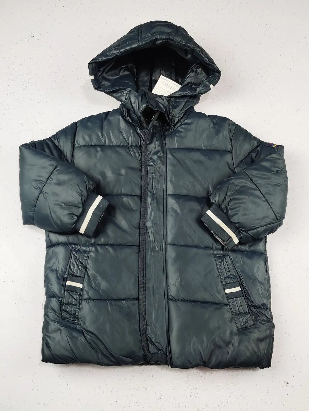 Buy online pre-used pre-loved 100% authentic & Original branded Mayoral (KJB-272) available in Pakistan. Top international brands avilable.