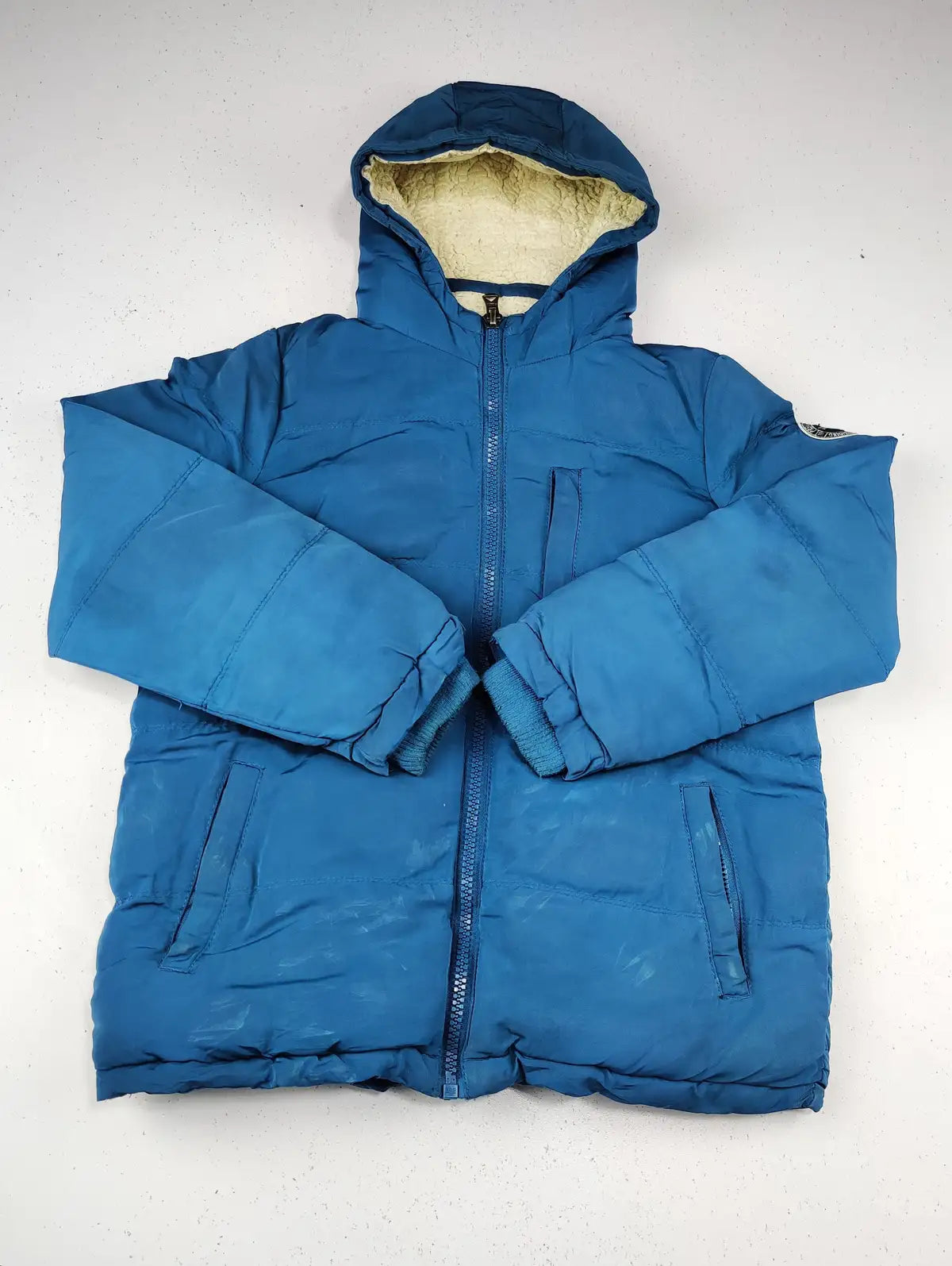 Buy online pre-used pre-loved 100% authentic & Original branded Soulcal & Co (KJB-303) available in Pakistan. Top international brands avilable.