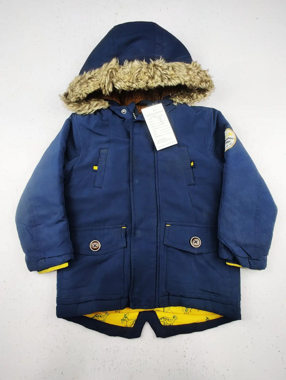 Buy online pre-used pre-loved 100% authentic & Original branded Unknown Brand (KJB-335) available in Pakistan. Top international brands avilable.