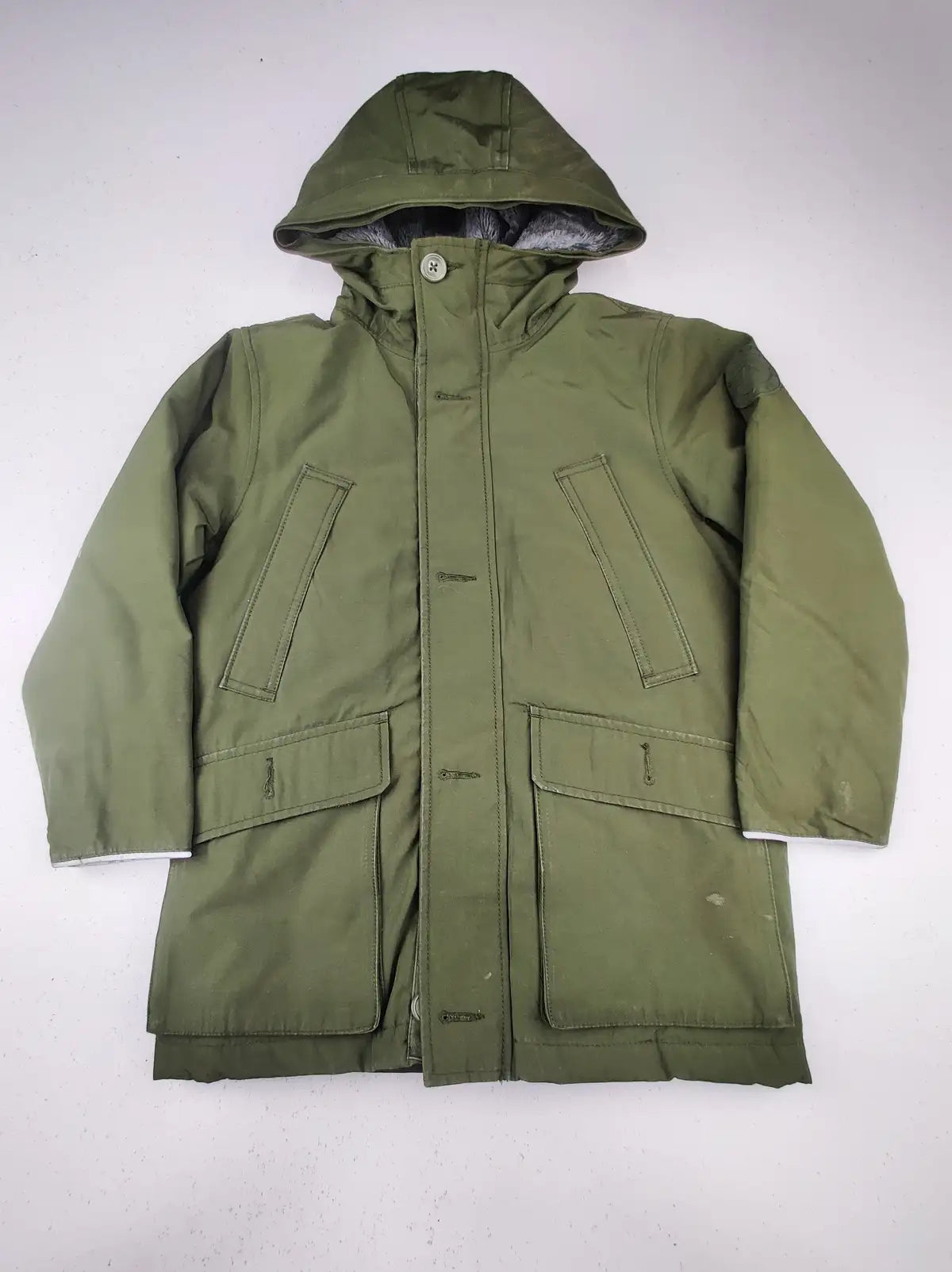 Buy online pre-used pre-loved 100% authentic & Original branded Gap (KJB-410) available in Pakistan. Top international brands avilable.