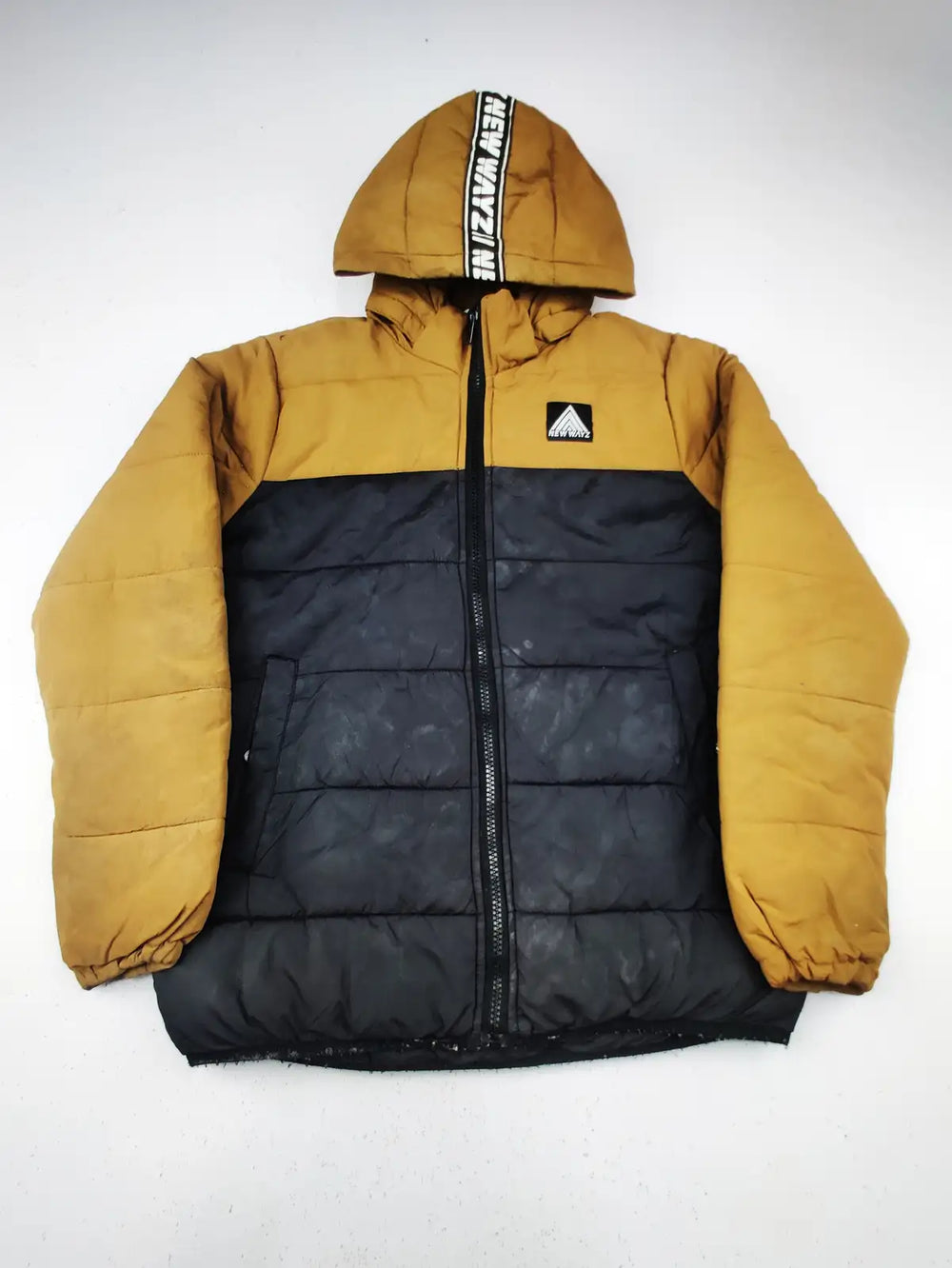 Buy online pre-used pre-loved 100% authentic & Original branded H&M (KJB-435) available in Pakistan. Top international brands avilable.