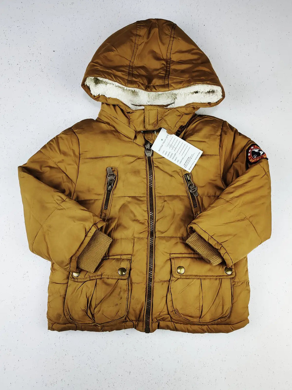 Buy online pre-used pre-loved 100% authentic & Original branded F&F (KJB-519) available in Pakistan. Top international brands avilable.