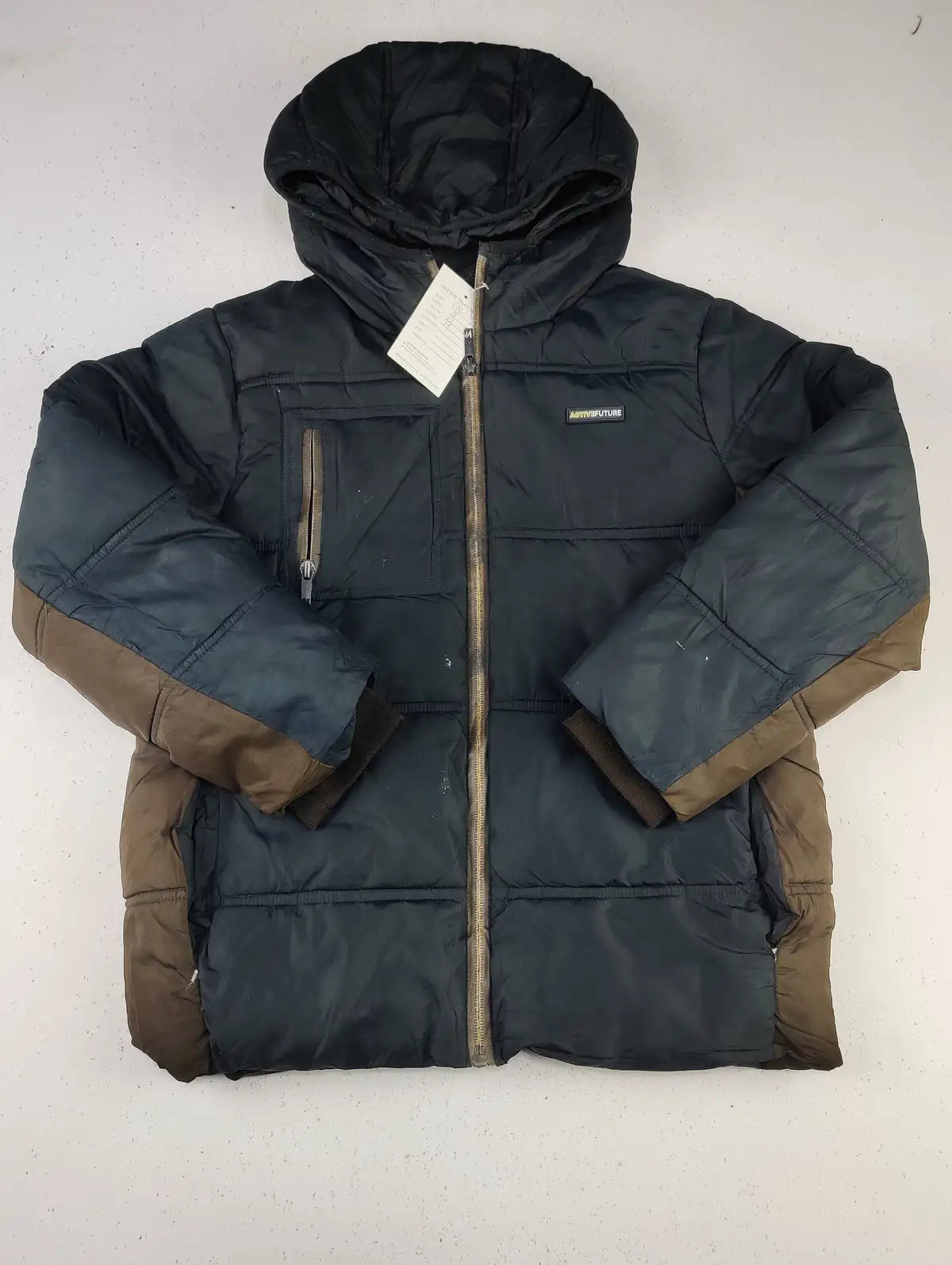 Buy online pre-used pre-loved 100% authentic & Original branded Nukutavake (KJB-545) available in Pakistan. Top international brands avilable.