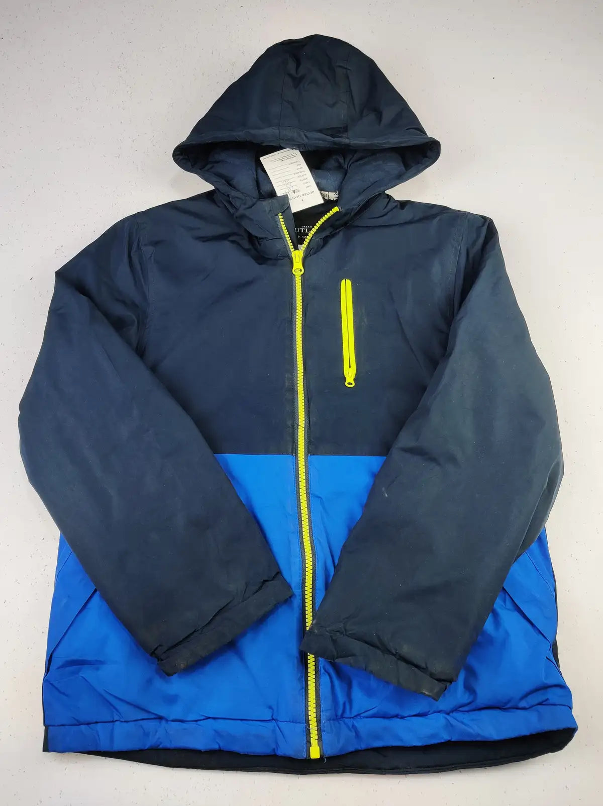 Buy online pre-used pre-loved 100% authentic & Original branded Urban Outlaws (KJB-668) available in Pakistan. Top international brands avilable.