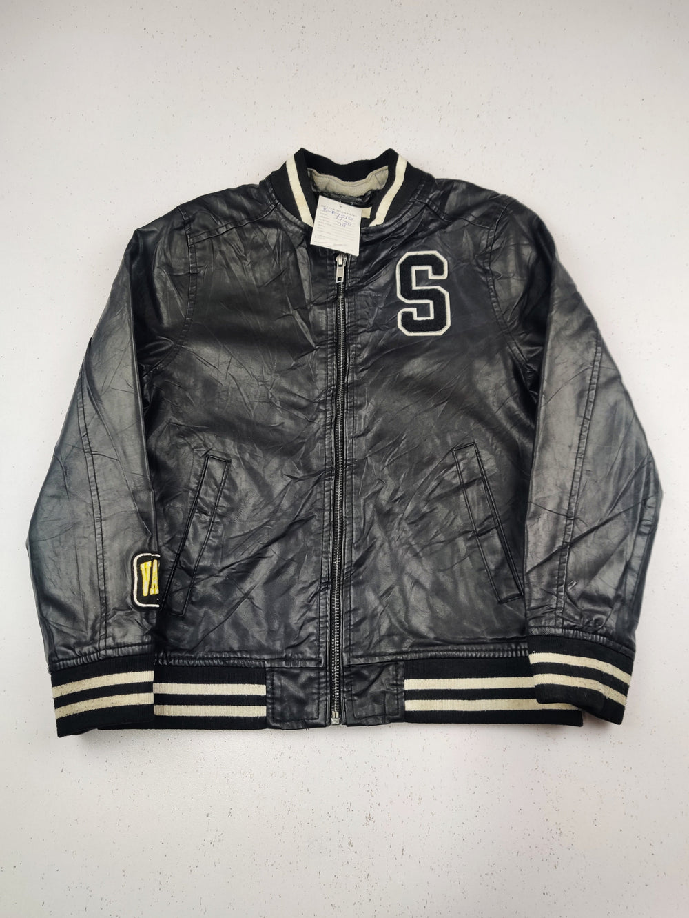 Buy online pre-used pre-loved 100% authentic & Original branded H&M (KJB-7510) available in Pakistan. Top international brands avilable.