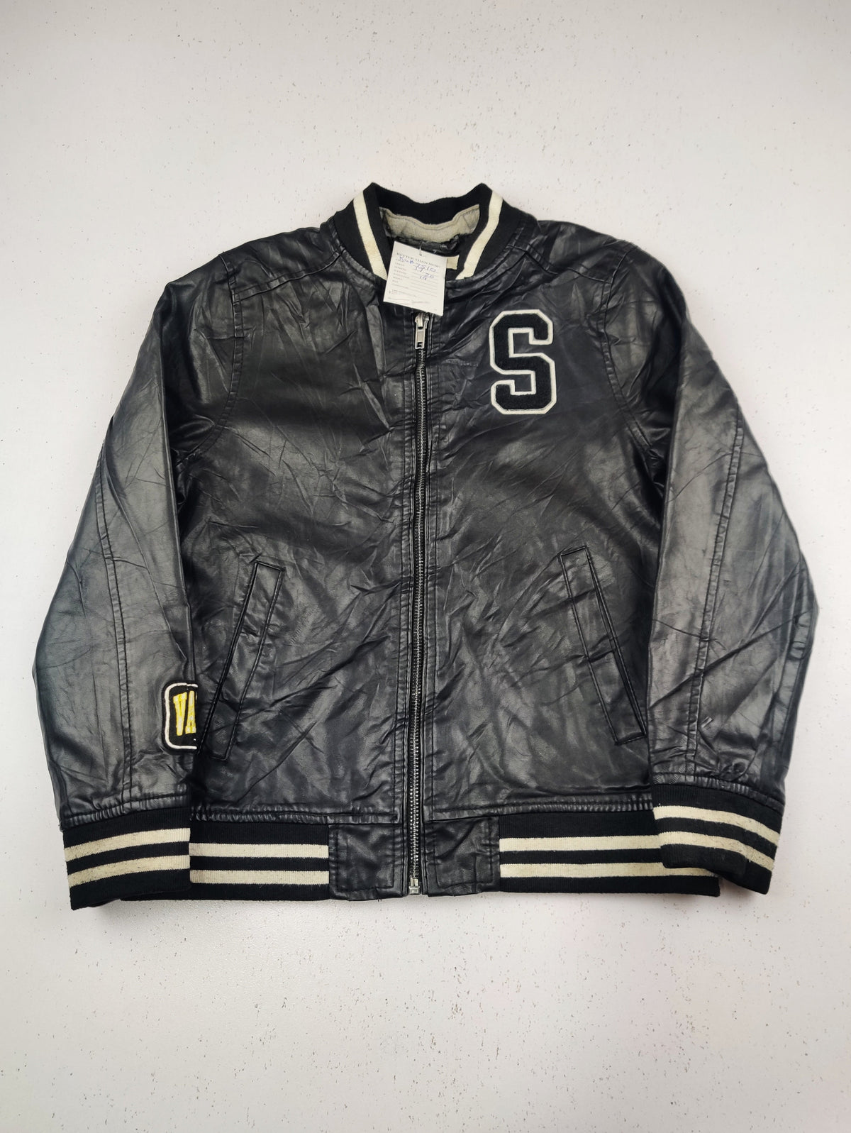 Buy online pre-used pre-loved 100% authentic & Original branded H&M (KJB-7510) available in Pakistan. Top international brands avilable.