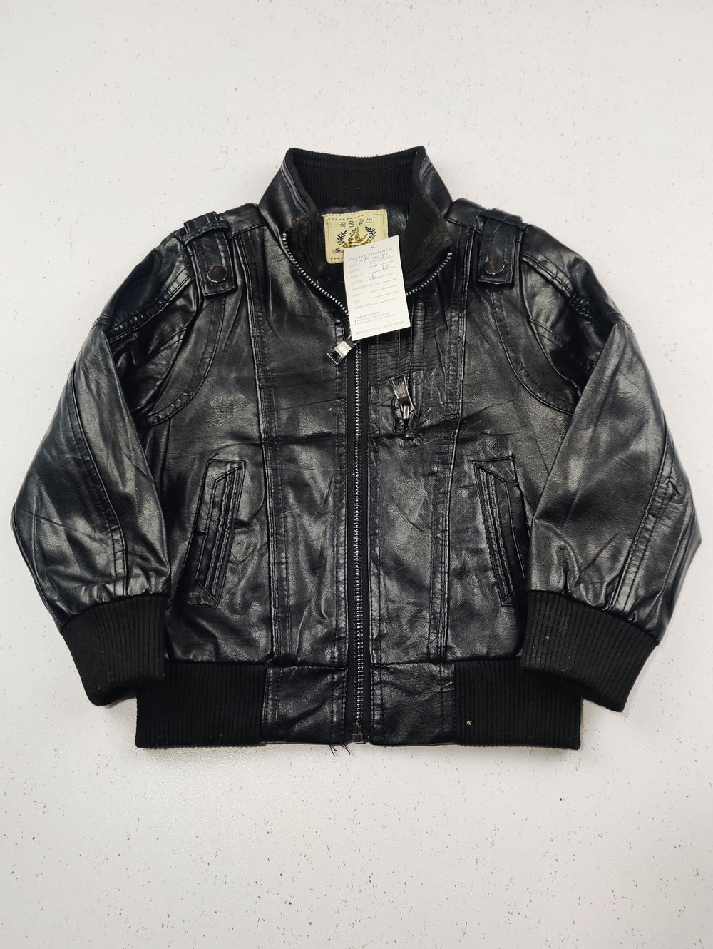 Buy online pre-used pre-loved 100% authentic & Original branded Unknown Brand (KJB-7518) available in Pakistan. Top international brands avilable.