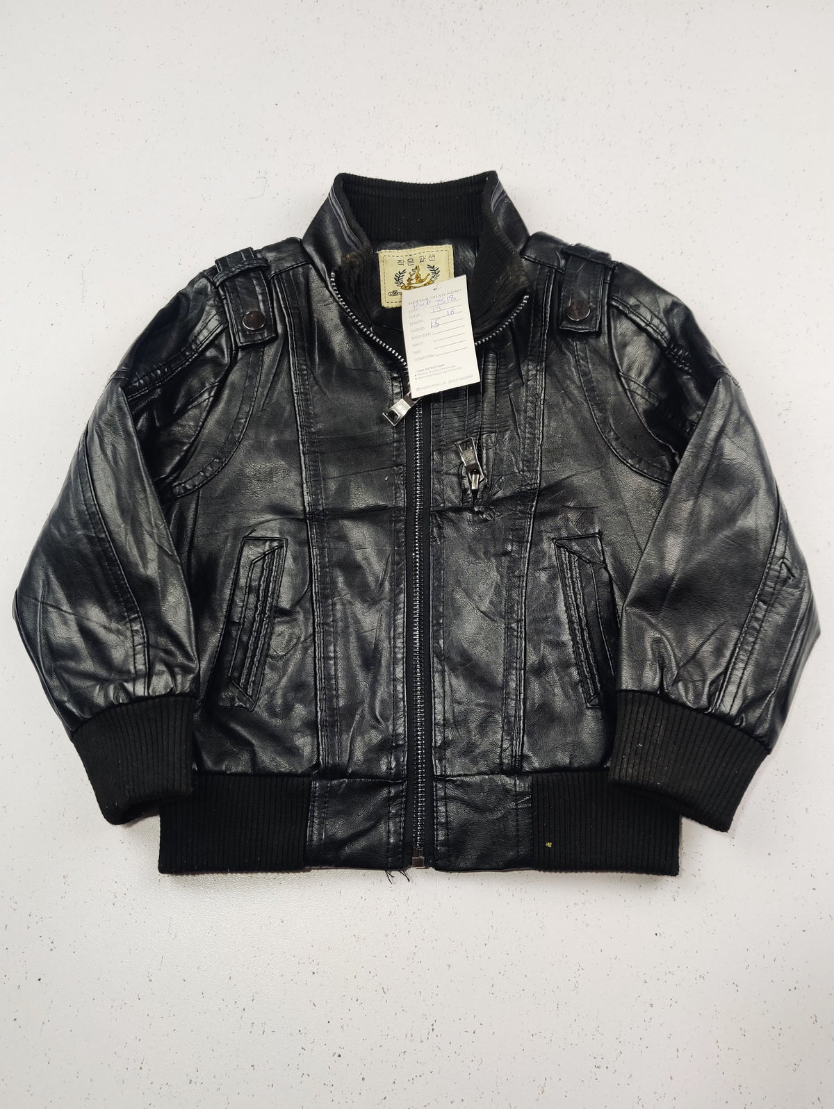 Buy online pre-used pre-loved 100% authentic & Original branded Unknown Brand (KJB-7518) available in Pakistan. Top international brands avilable.