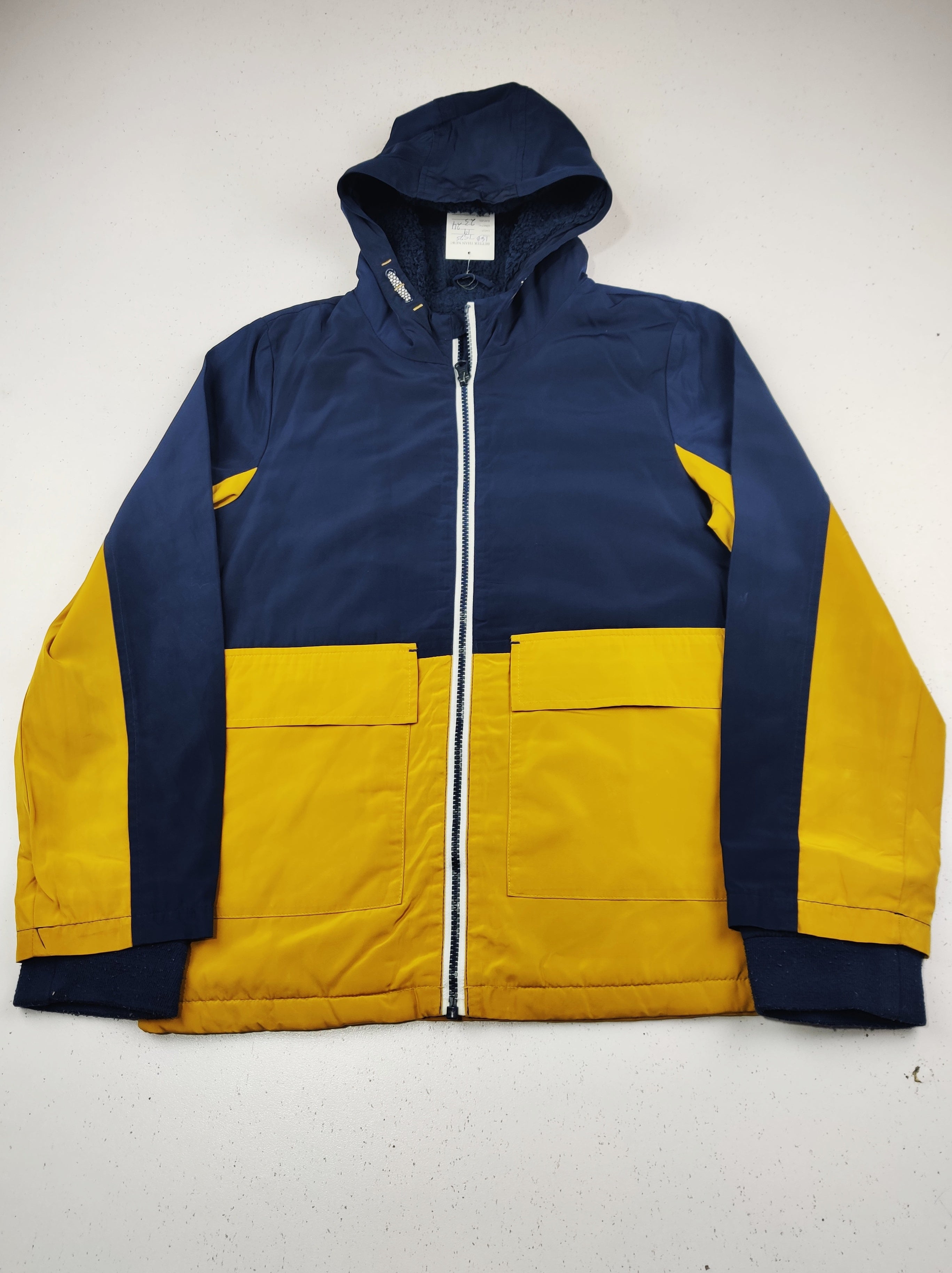 Buy online pre-used pre-loved 100% authentic & Original branded Tu (KJB-7525) available in Pakistan. Top international brands avilable.