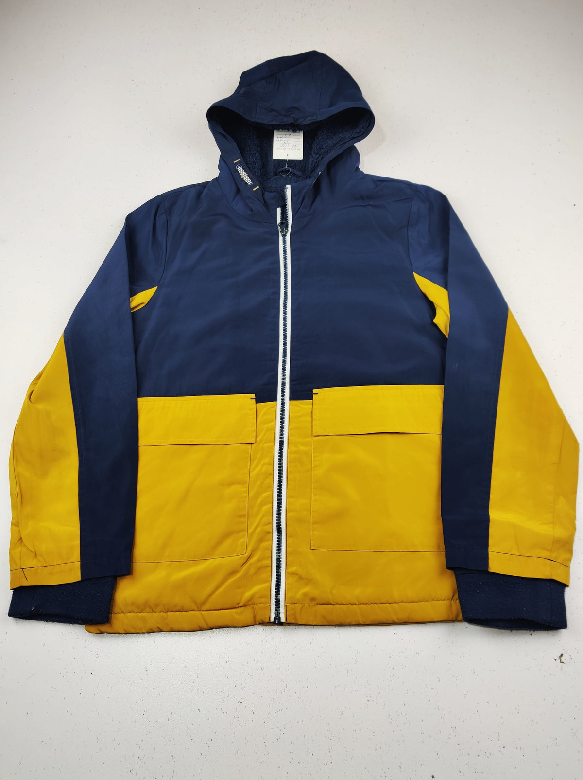 Buy online pre-used pre-loved 100% authentic & Original branded Tu (KJB-7525) available in Pakistan. Top international brands avilable.