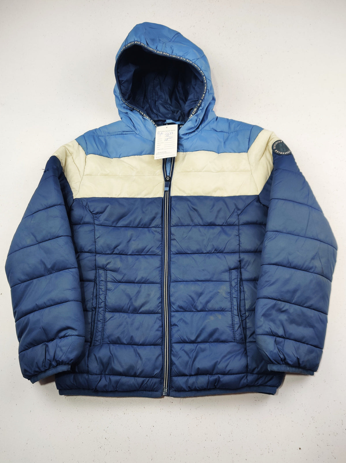 Buy online pre-used pre-loved 100% authentic & Original branded Ny (KJB-7539) available in Pakistan. Top international brands avilable.