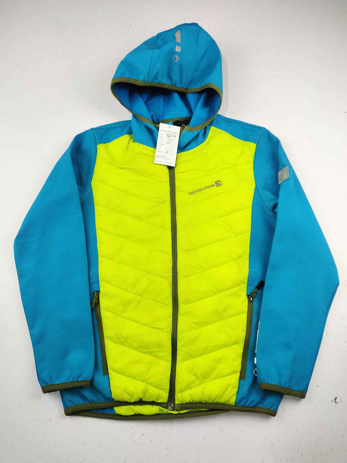 Buy online pre-used pre-loved 100% authentic & Original branded Trevolution (KJB-7548) available in Pakistan. Top international brands avilable.
