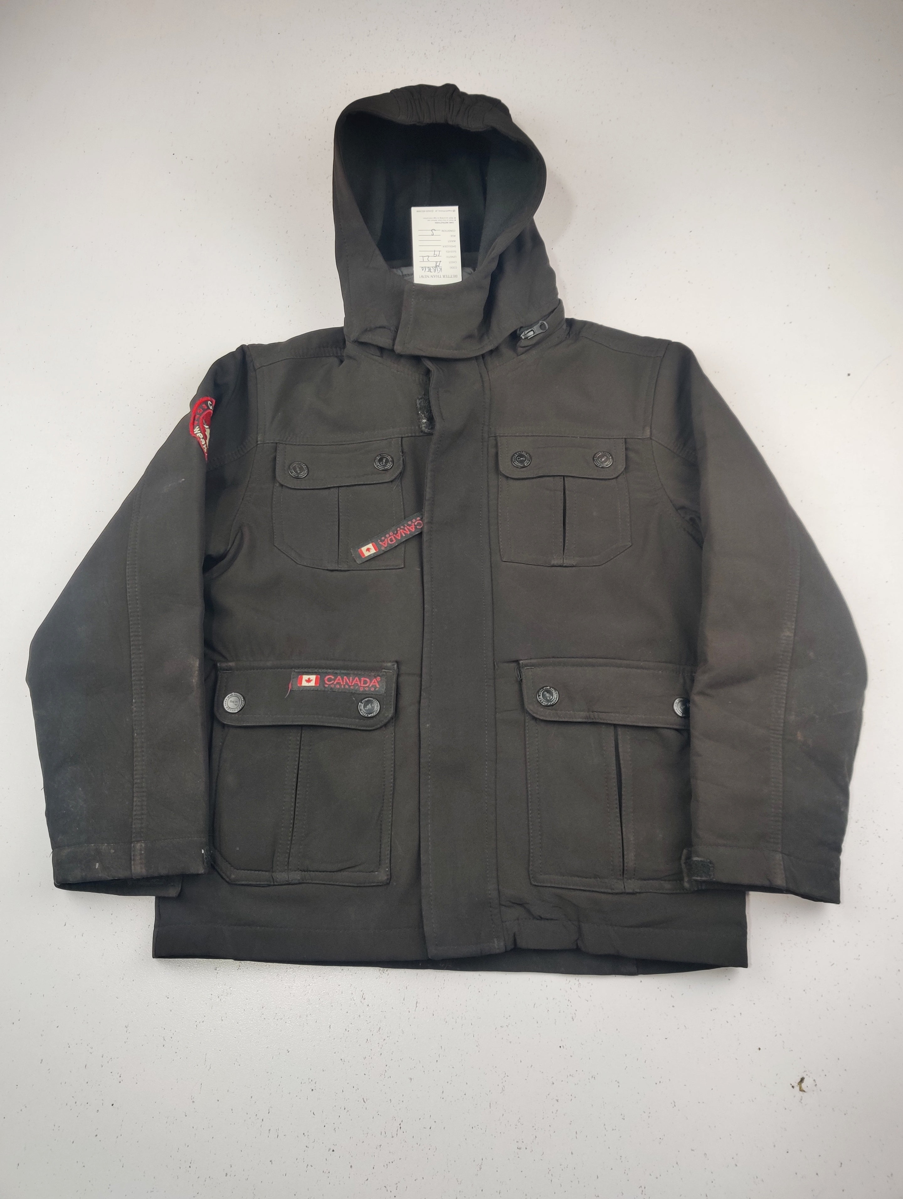 Buy online pre-used pre-loved 100% authentic & Original branded Canada (KJB-7560) available in Pakistan. Top international brands avilable.