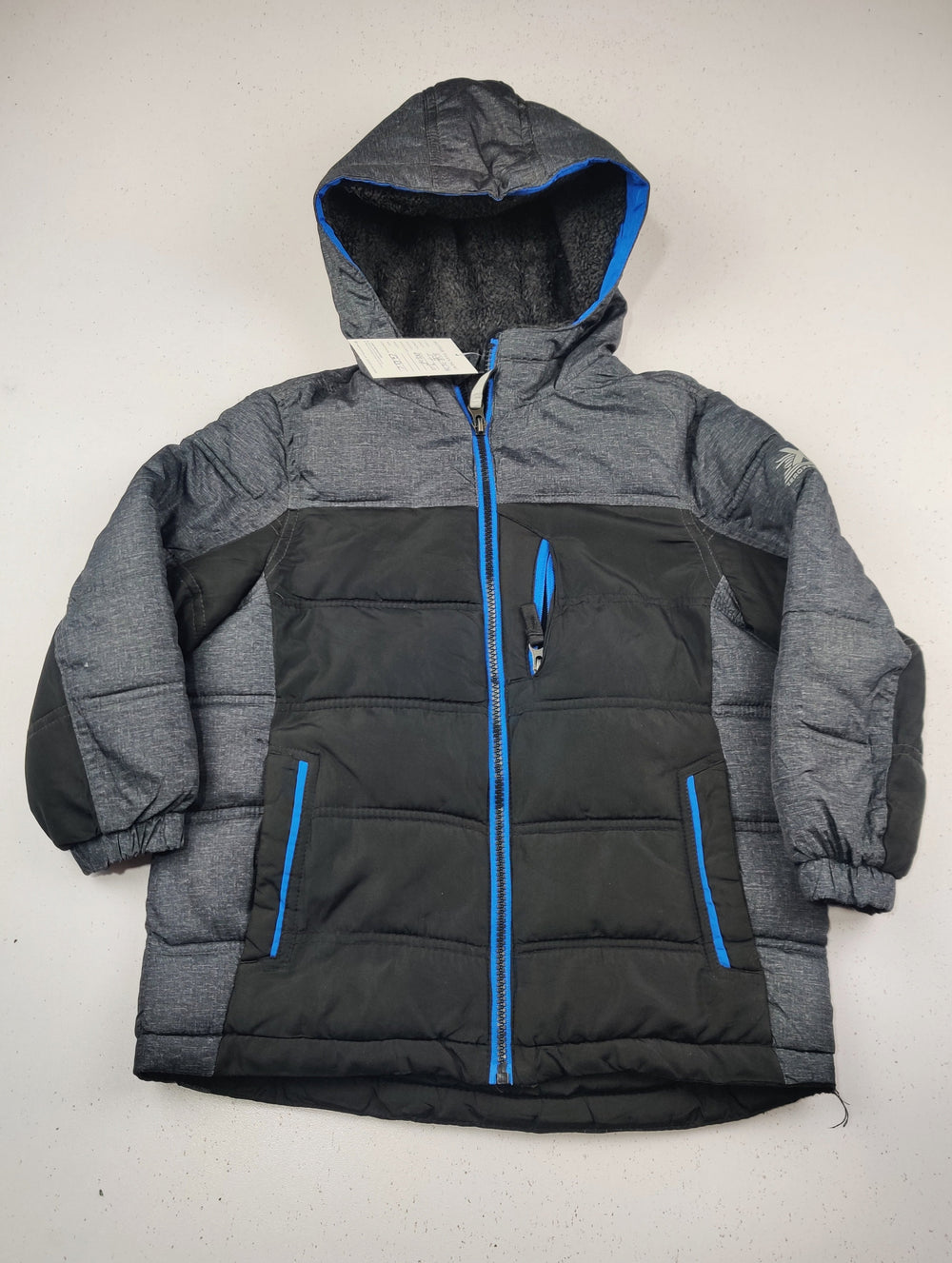 Buy online pre-used pre-loved 100% authentic & Original branded Zeroxposur (KJB-7574) available in Pakistan. Top international brands avilable.