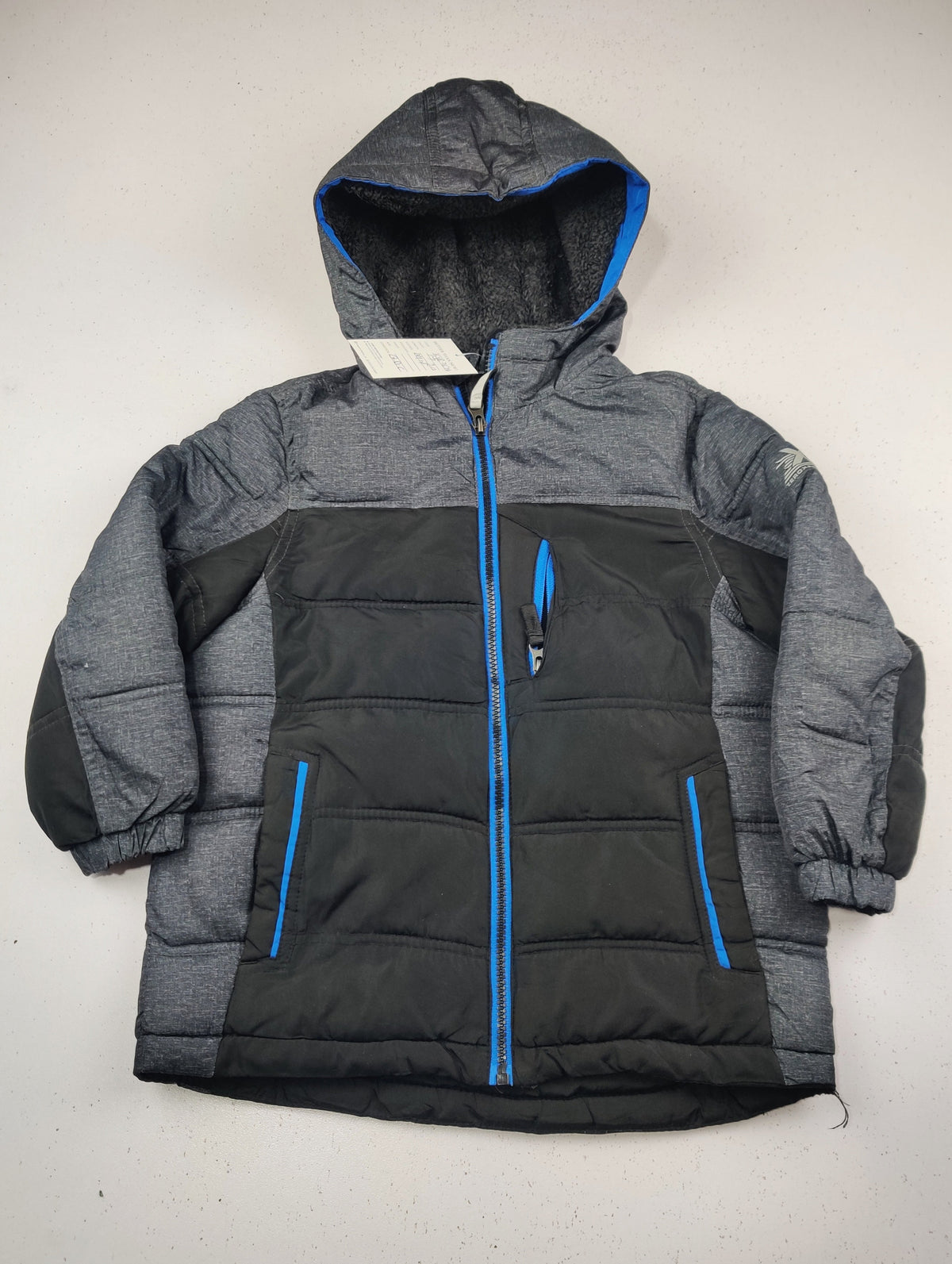 Buy online pre-used pre-loved 100% authentic & Original branded Zeroxposur (KJB-7574) available in Pakistan. Top international brands avilable.
