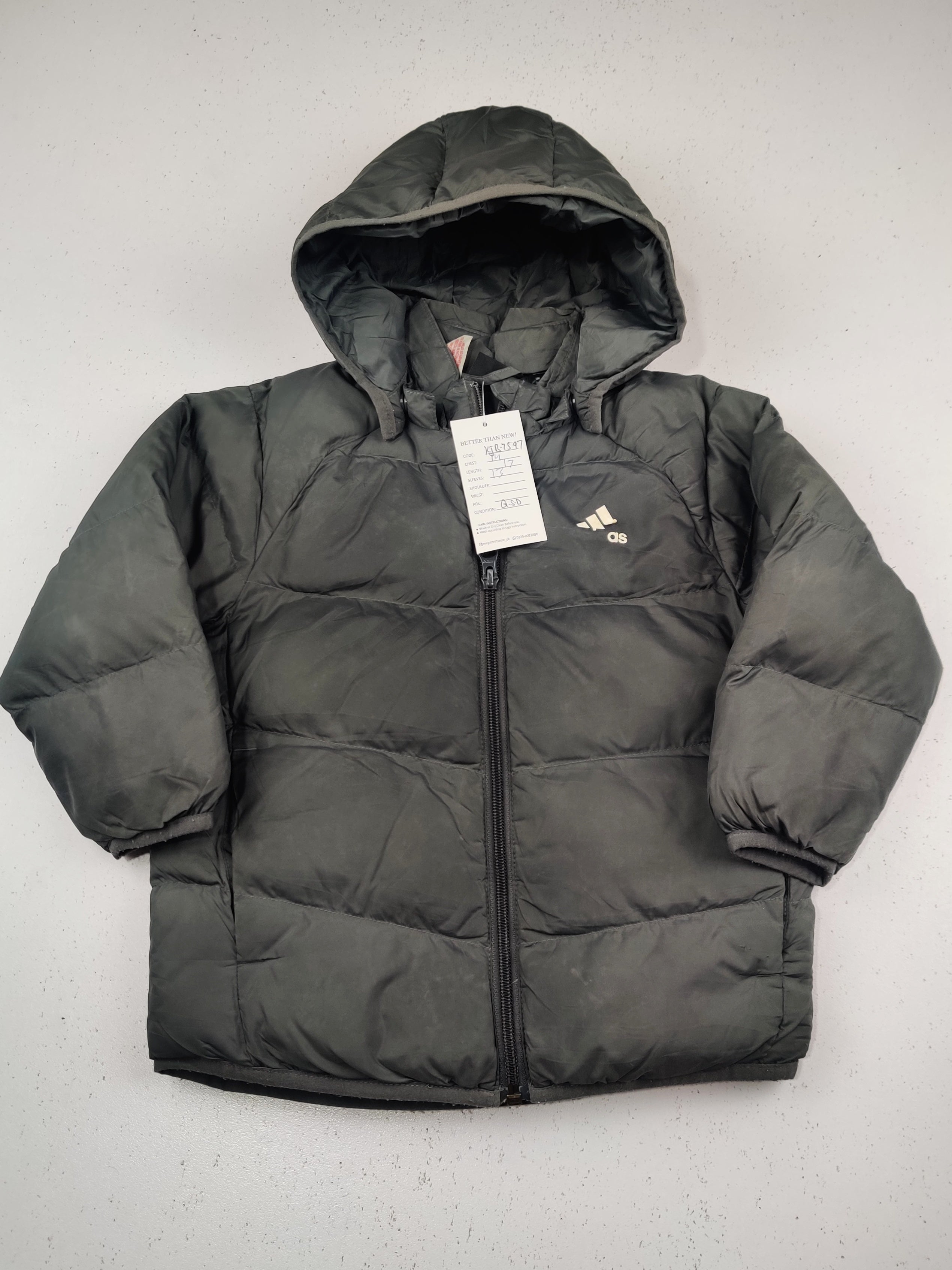 Buy online pre-used pre-loved 100% authentic & Original branded A.D.I.D.A.S (KJB-7597) available in Pakistan. Top international brands avilable.