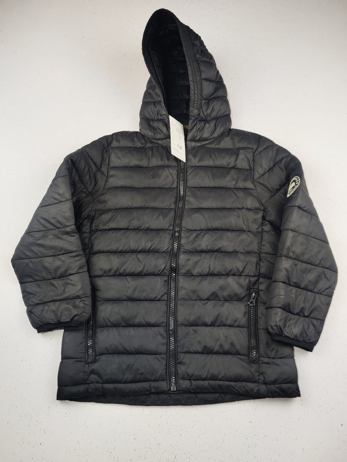 Buy online pre-used pre-loved 100% authentic & Original branded Soulcal & Co (KJB-7614) available in Pakistan. Top international brands avilable.