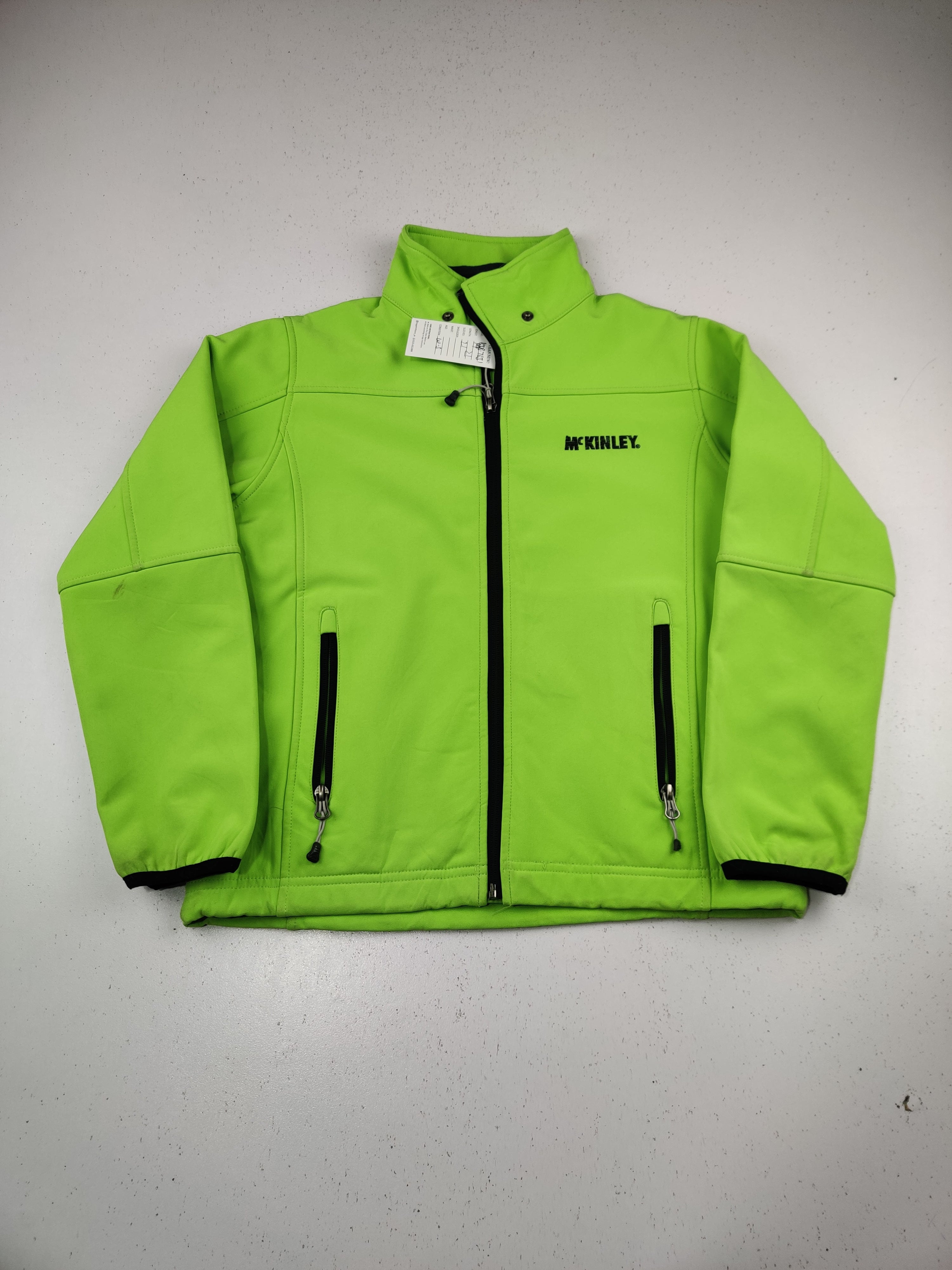 Buy online pre-used pre-loved 100% authentic & Original branded Mckinley (KJB-7631) available in Pakistan. Top international brands avilable.