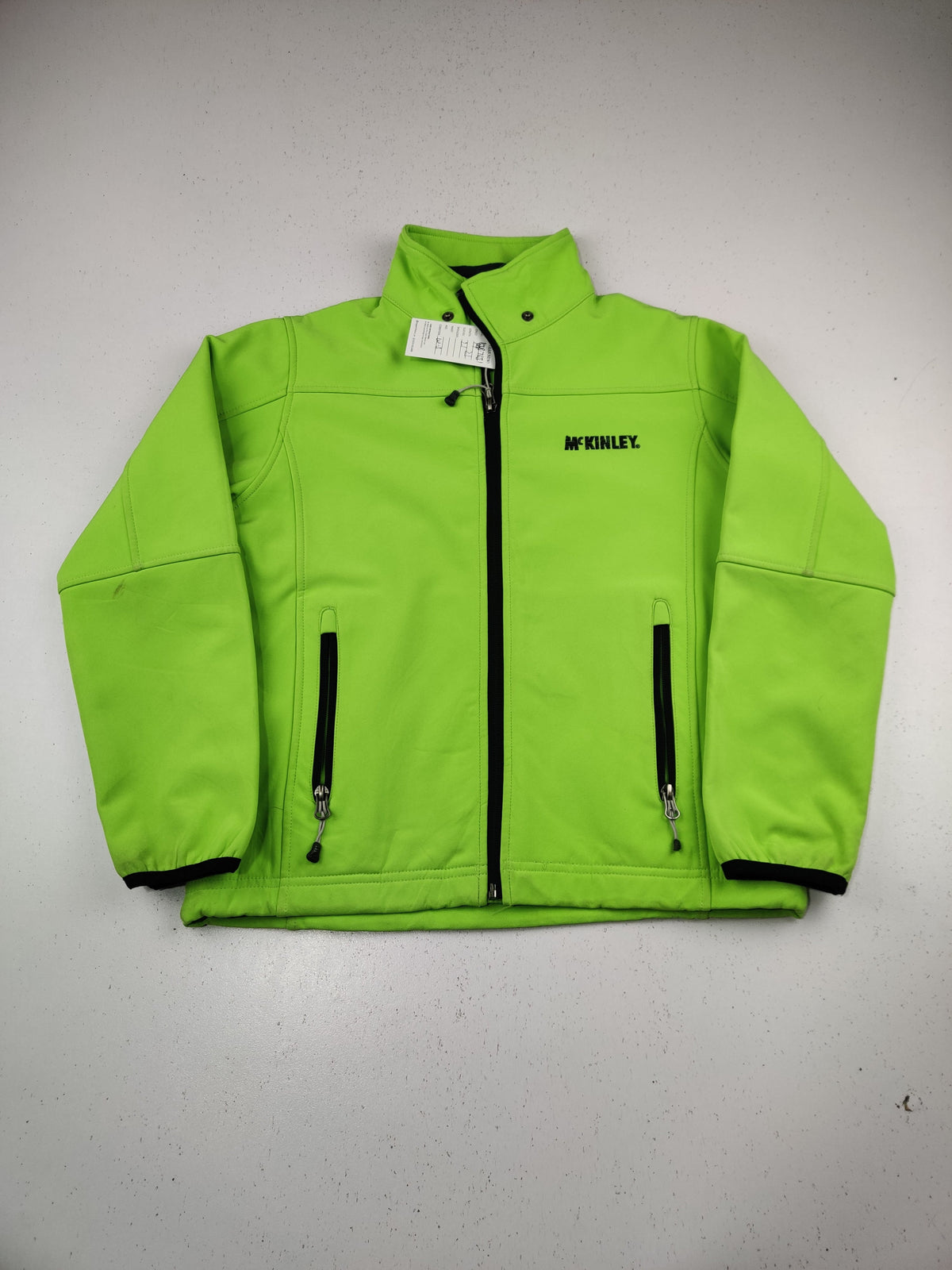 Buy online pre-used pre-loved 100% authentic & Original branded Mckinley (KJB-7631) available in Pakistan. Top international brands avilable.