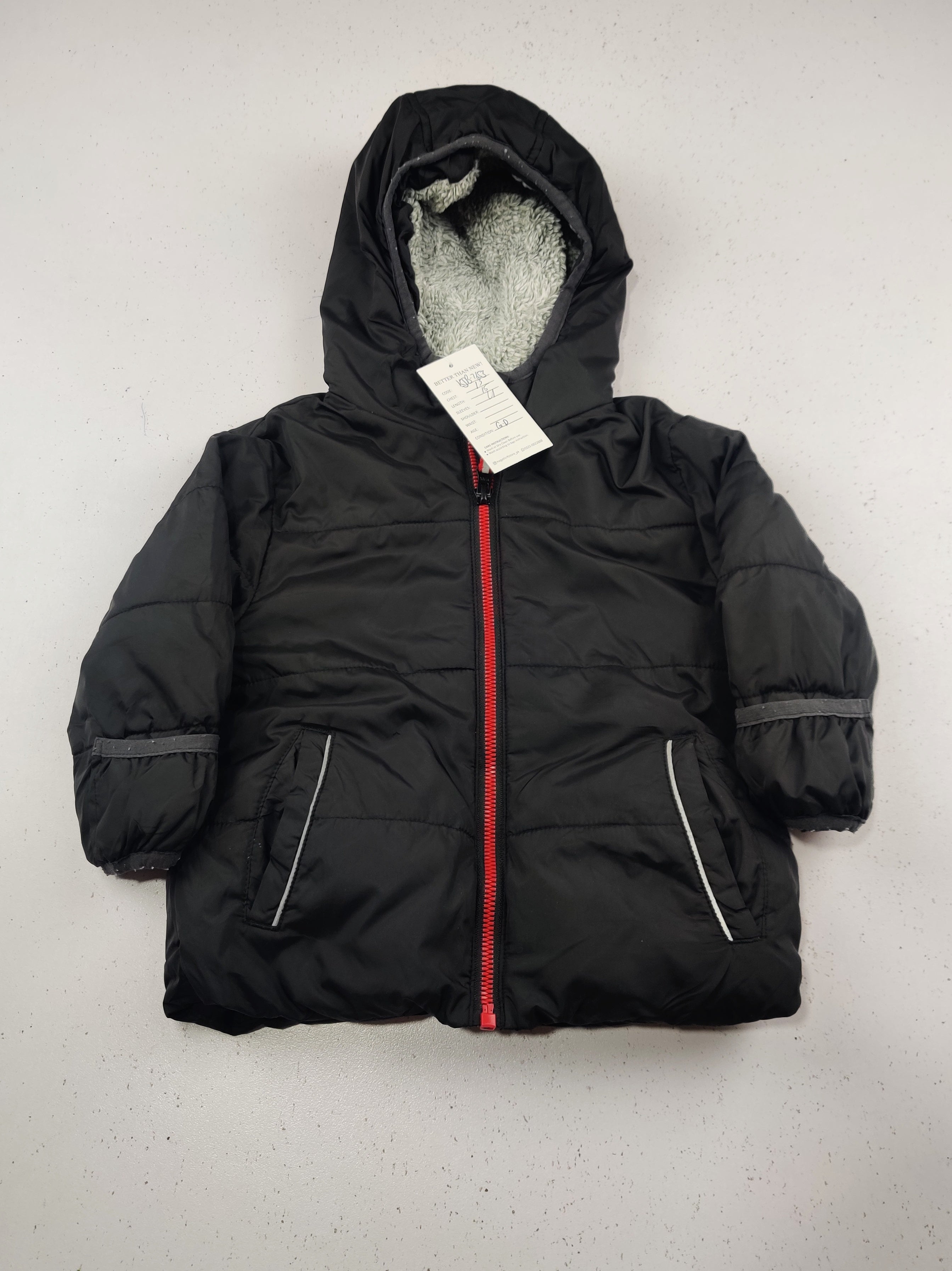 Buy online pre-used pre-loved 100% authentic & Original branded Wonder Nation (KJB-7653) available in Pakistan. Top international brands avilable.