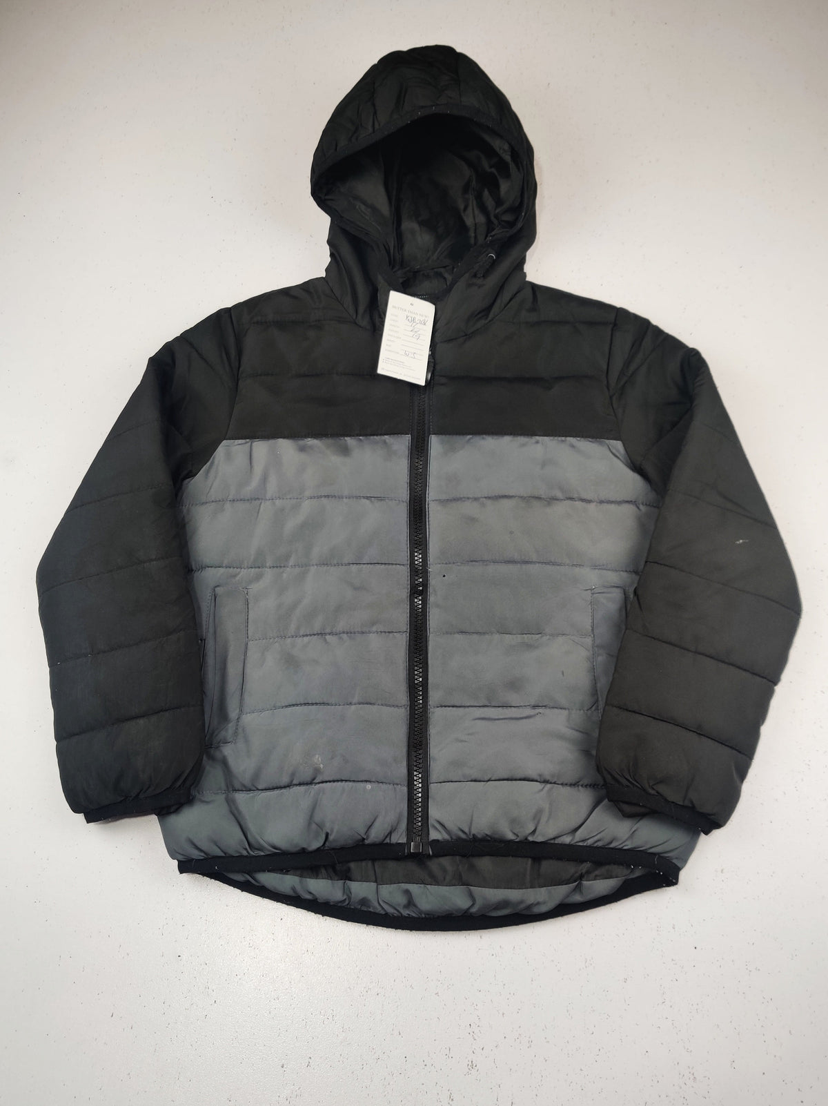 Buy online pre-used pre-loved 100% authentic & Original branded Primark (KJB-7686) available in Pakistan. Top international brands avilable.