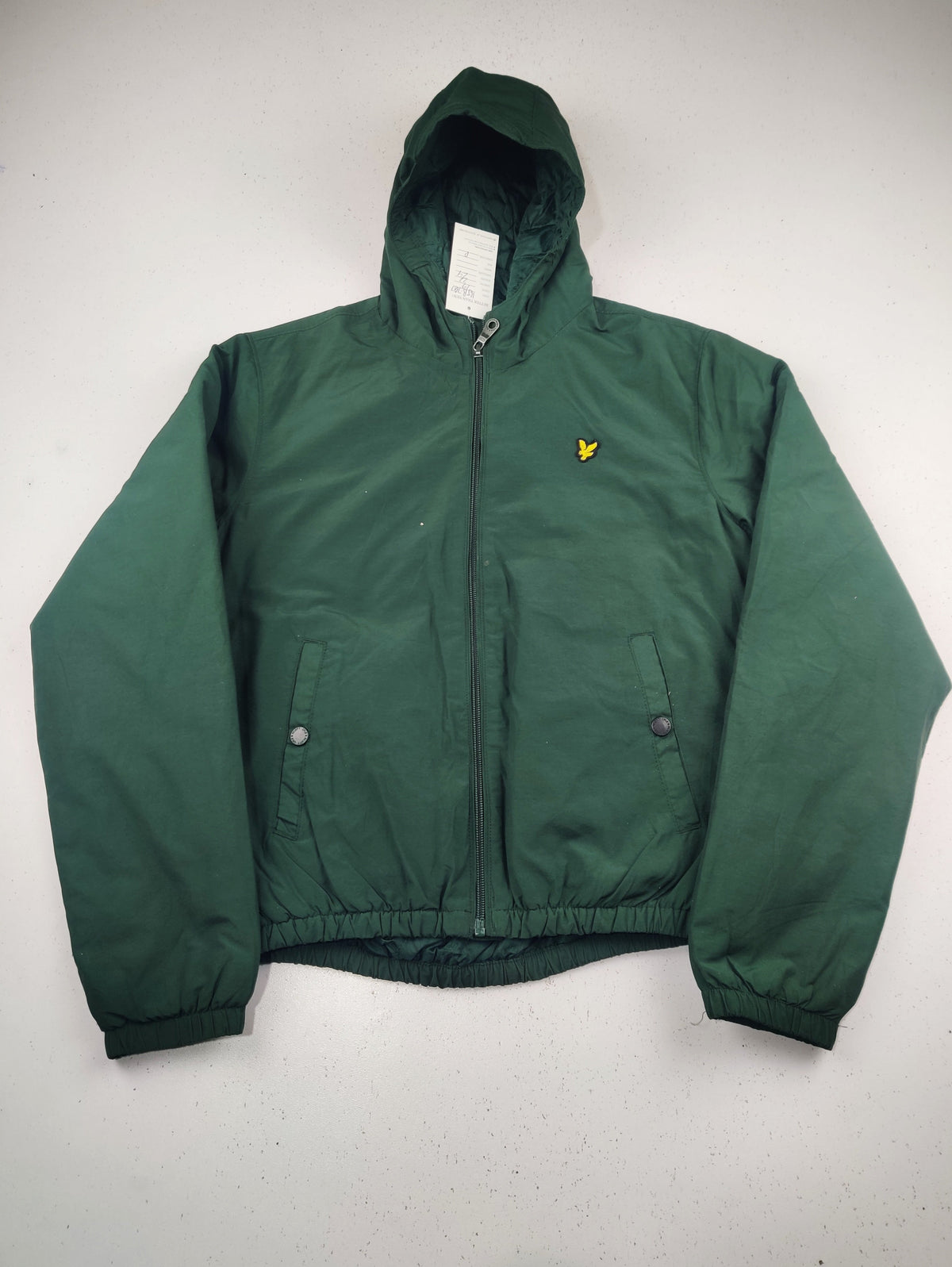 Buy online pre-used pre-loved 100% authentic & Original branded Lyle & Scott (KJB-7687) available in Pakistan. Top international brands avilable.