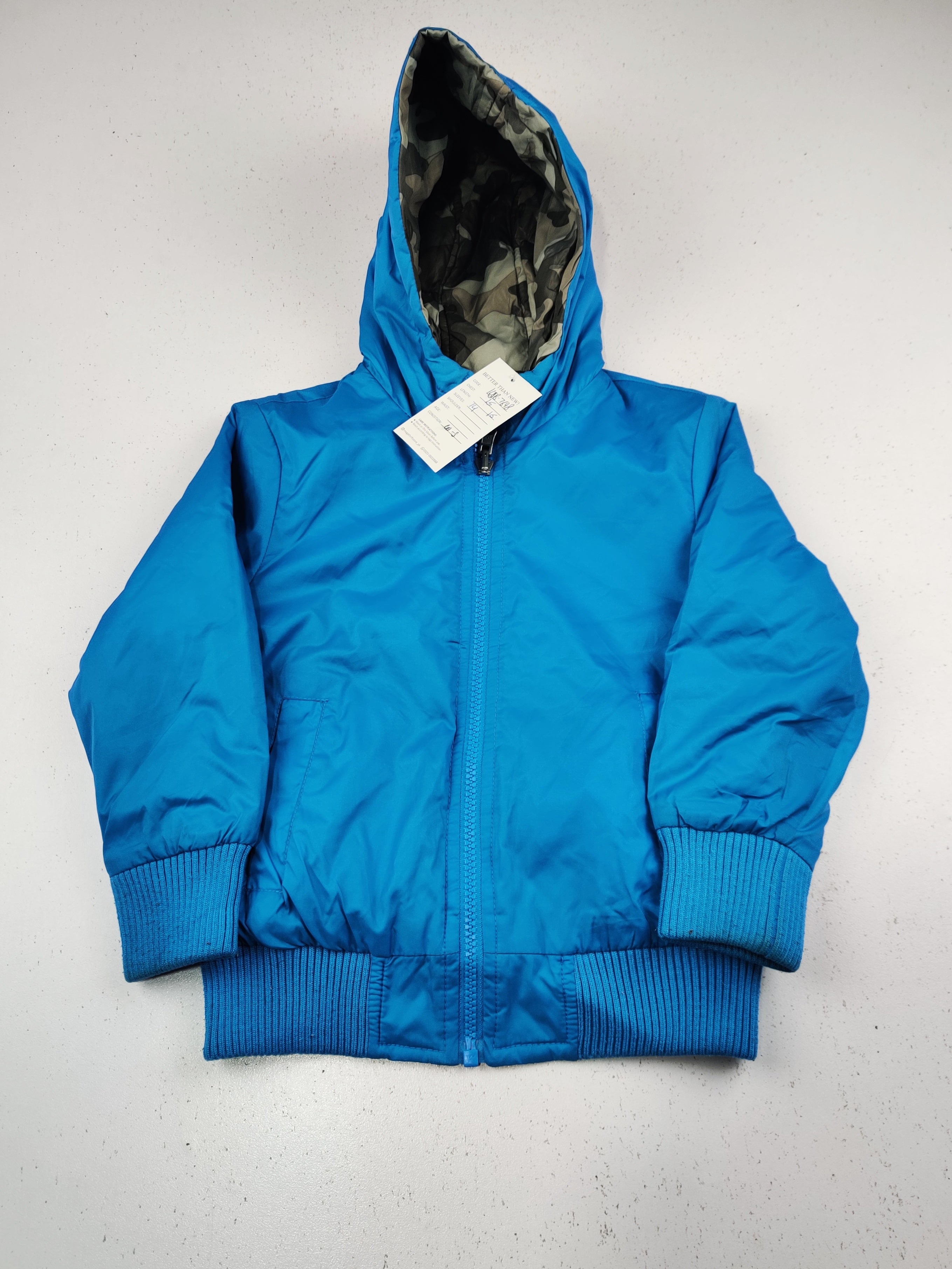 Buy online pre-used pre-loved 100% authentic & Original branded Benetton (KJB-7698) available in Pakistan. Top international brands avilable.