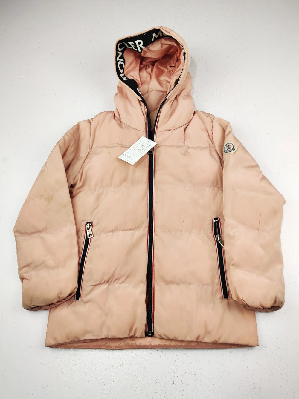 Buy online pre-used pre-loved 100% authentic & Original branded Moncler (KJB-7711) available in Pakistan. Top international brands avilable.