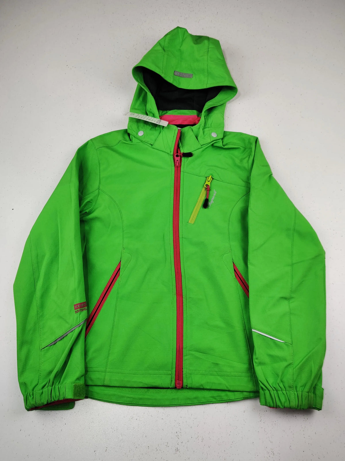 Buy online pre-used pre-loved 100% authentic & Original branded Ice Peak (KJB-7740) available in Pakistan. Top international brands avilable.