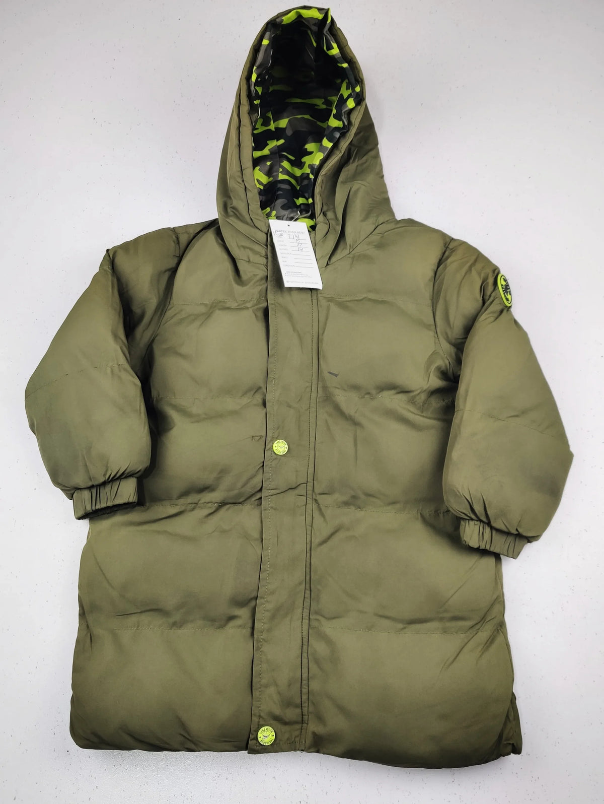 Buy online pre-used pre-loved 100% authentic & Original branded Thread Club (KJB-7741) available in Pakistan. Top international brands avilable.