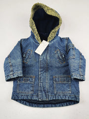 Buy online pre-used pre-loved 100% authentic & Original branded Unknown Brand (KJB-7746) available in Pakistan. Top international brands avilable.