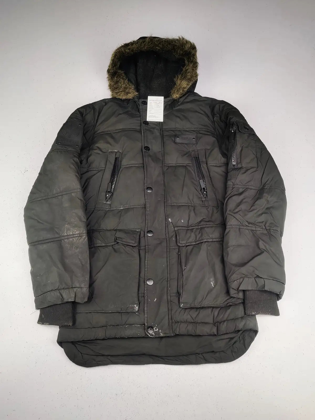 Buy online pre-used pre-loved 100% authentic & Original branded Sonneti (KJB-775) available in Pakistan. Top international brands avilable.